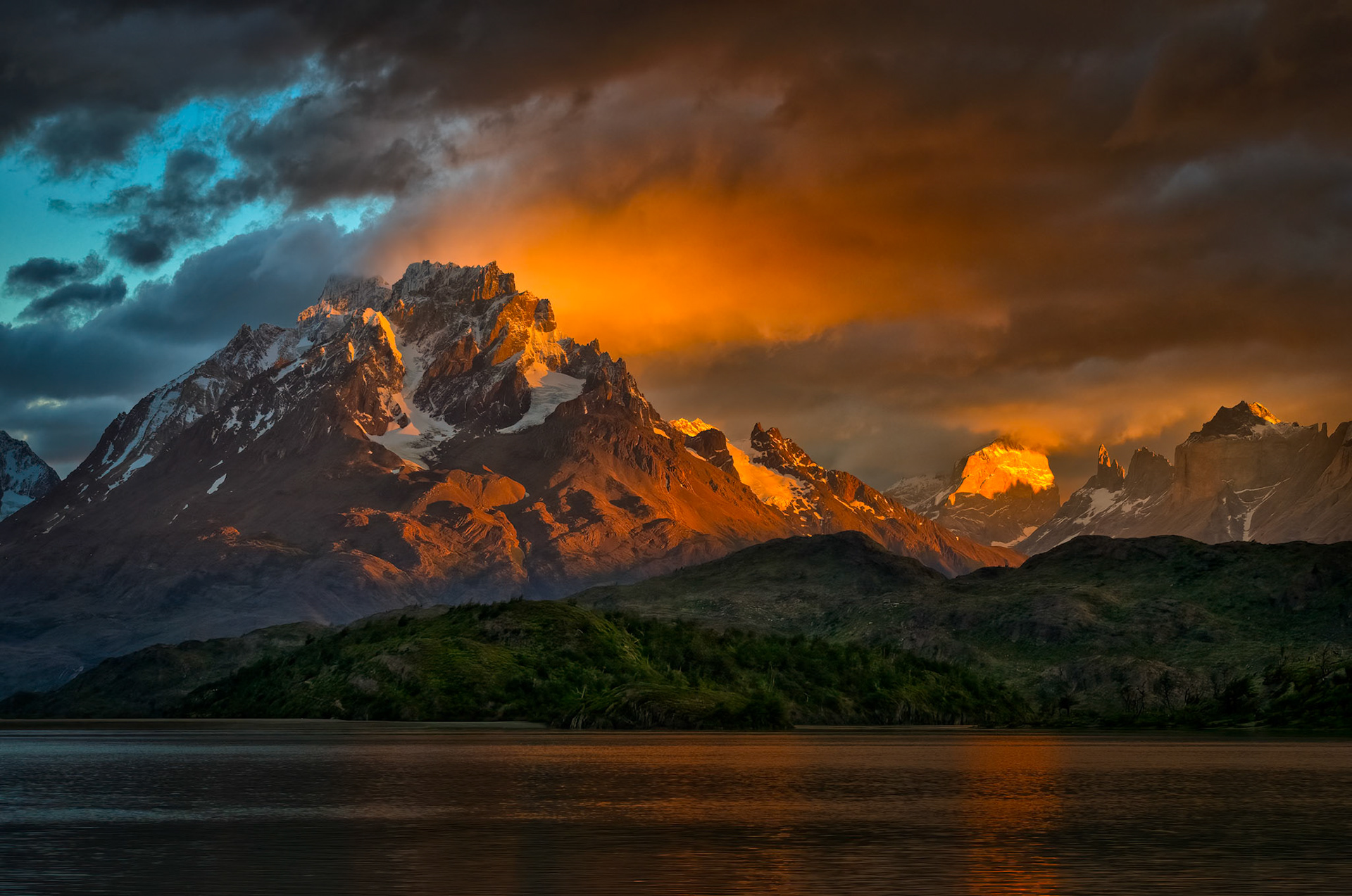 Cerro Paine Grande - Chile