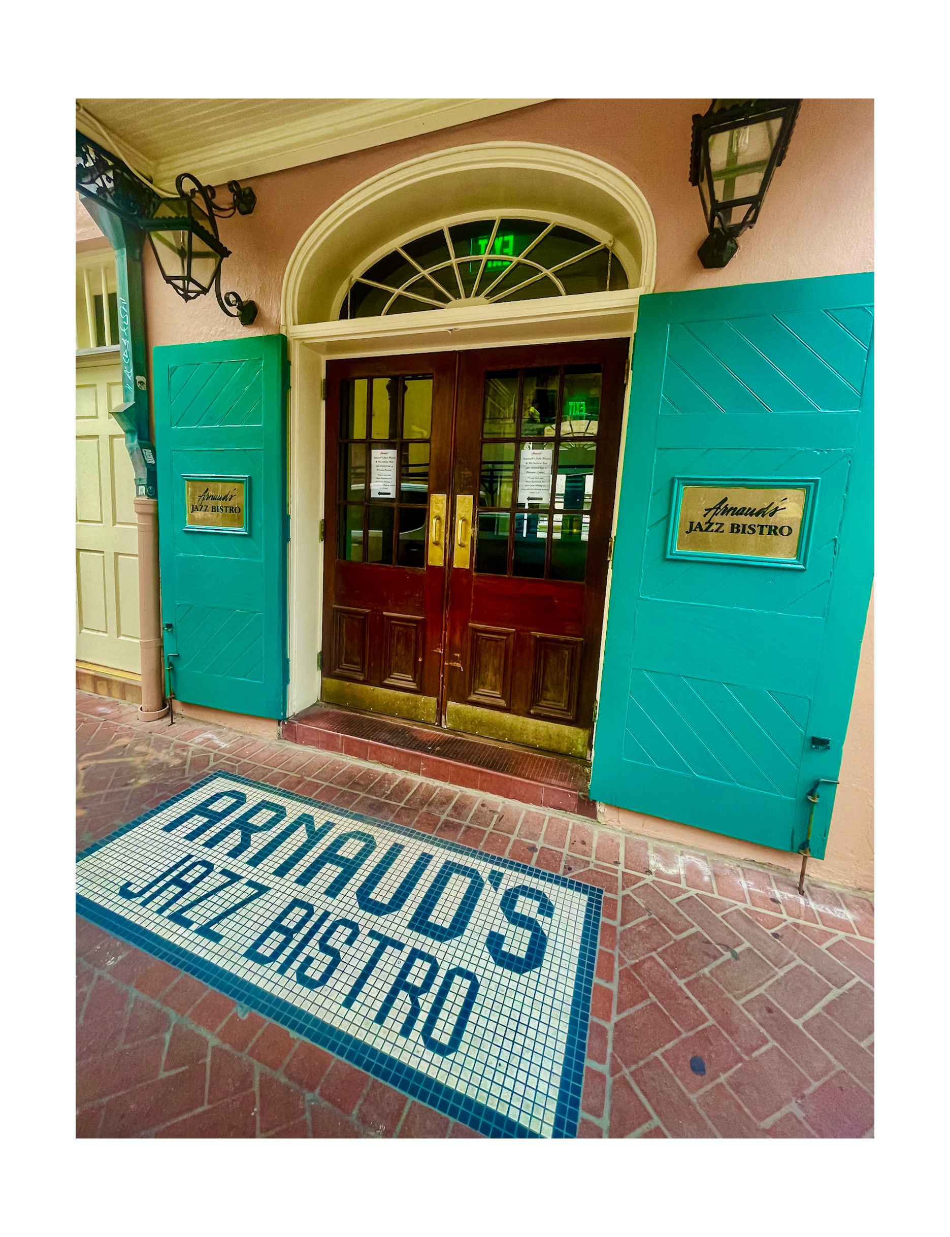 Arnaud's Jazz Bistro