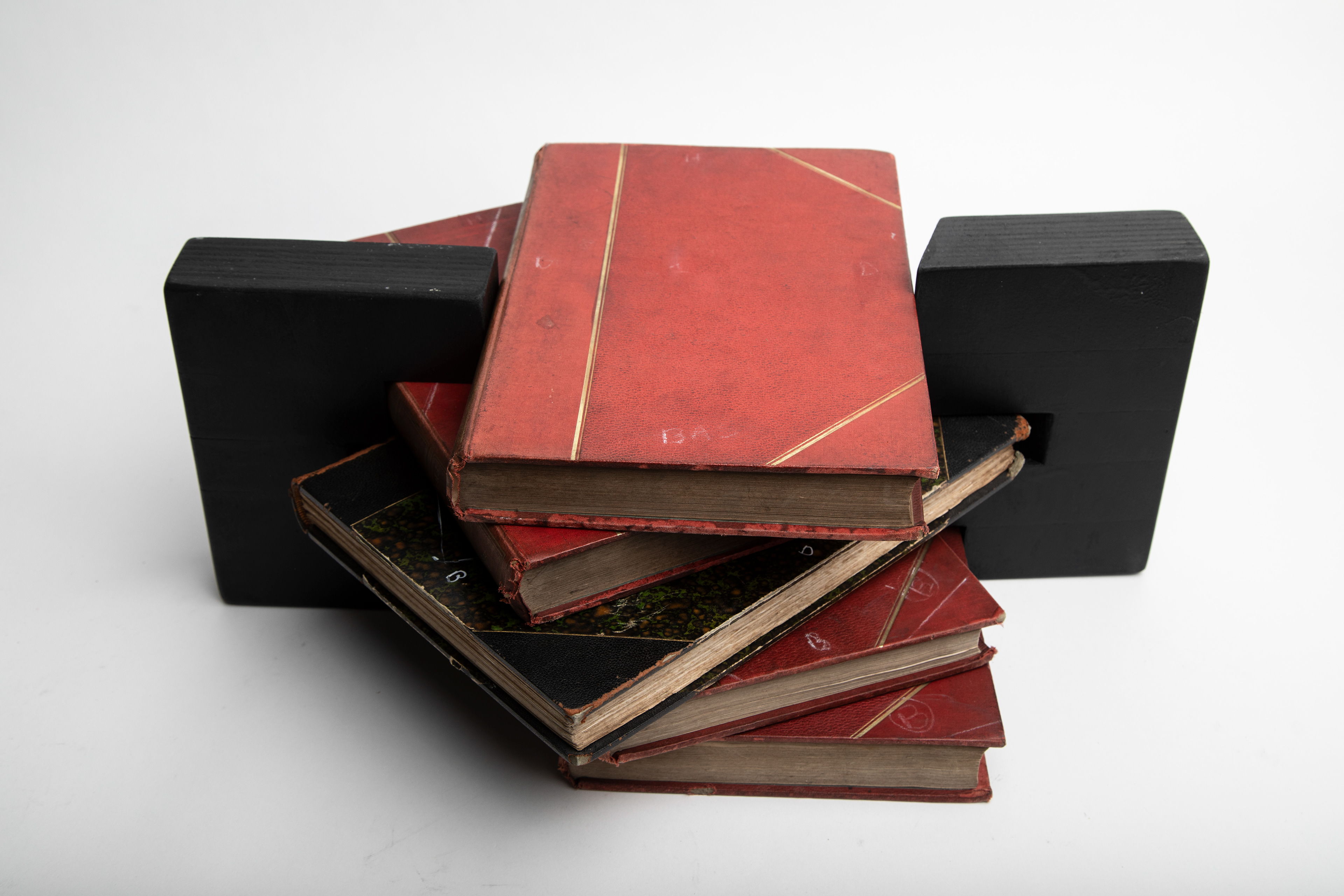 Des mesures d'angles ont été nécessaire pour réaliser les serre-livres