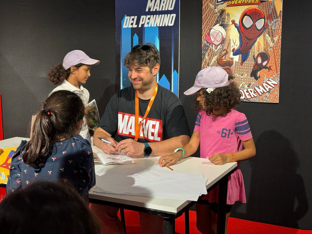 Mario DelPennino had lots of fans around his table