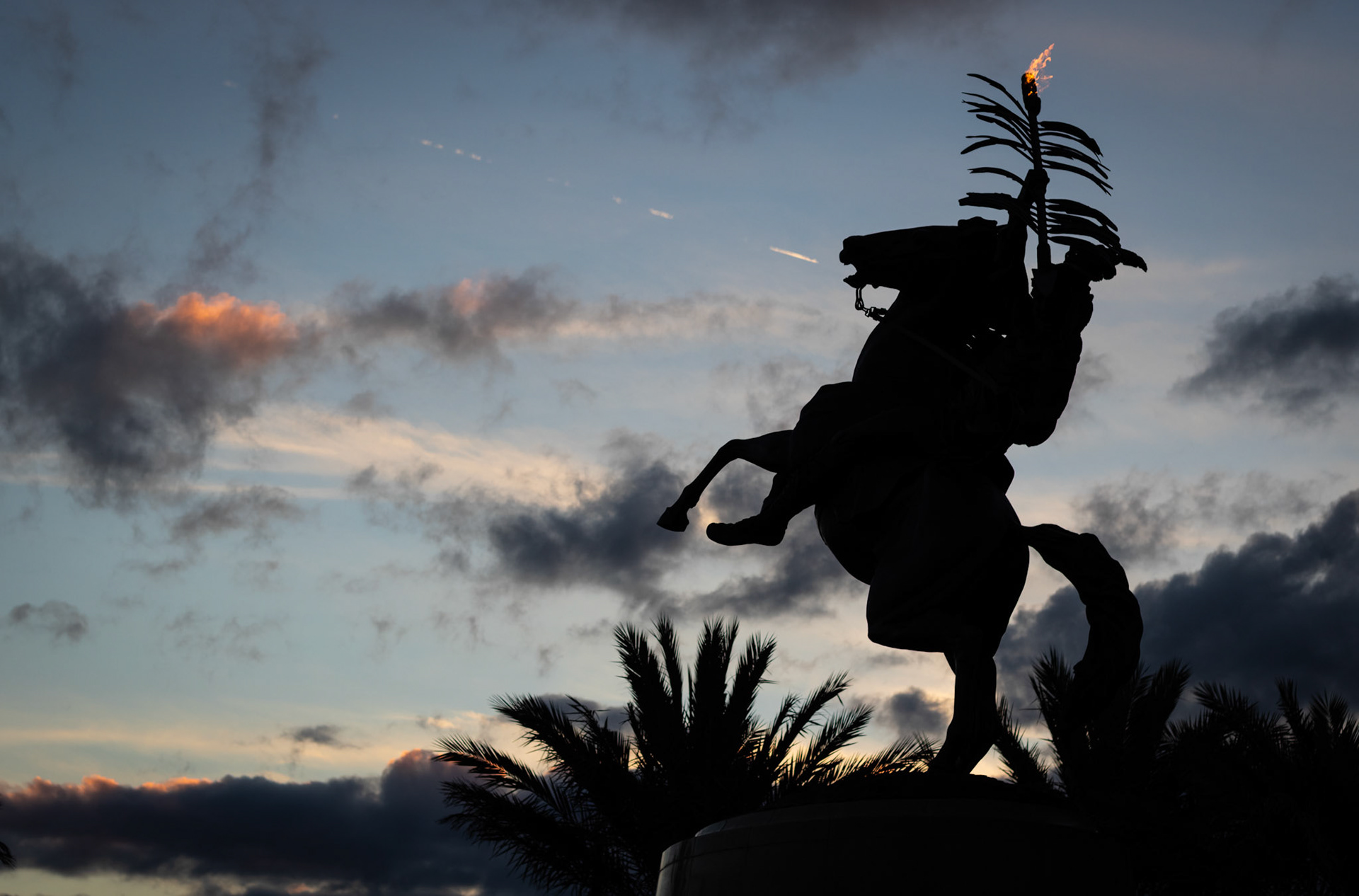 Silhouette Unconquered Statue