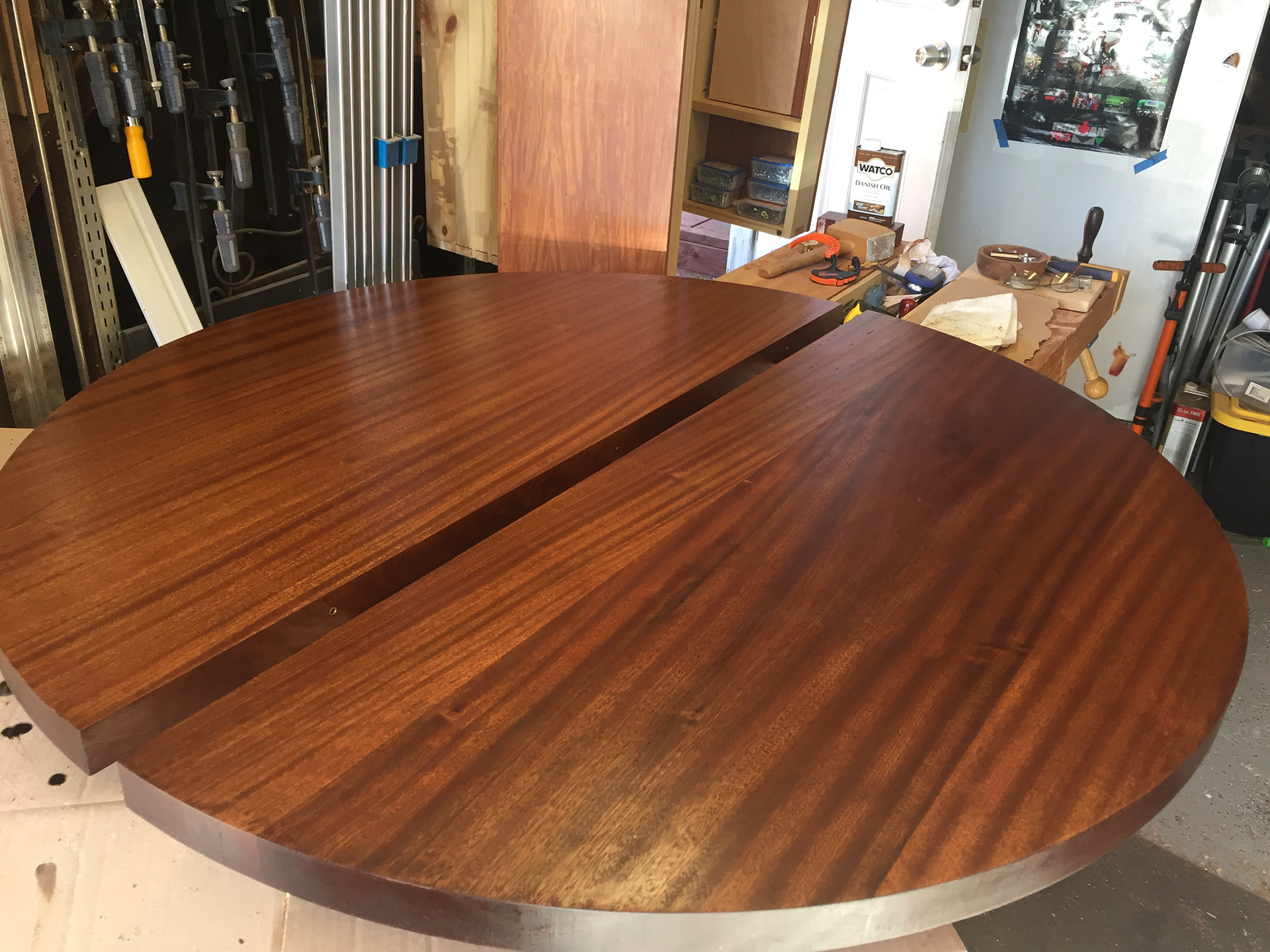 Ribbon Sapele dinning table