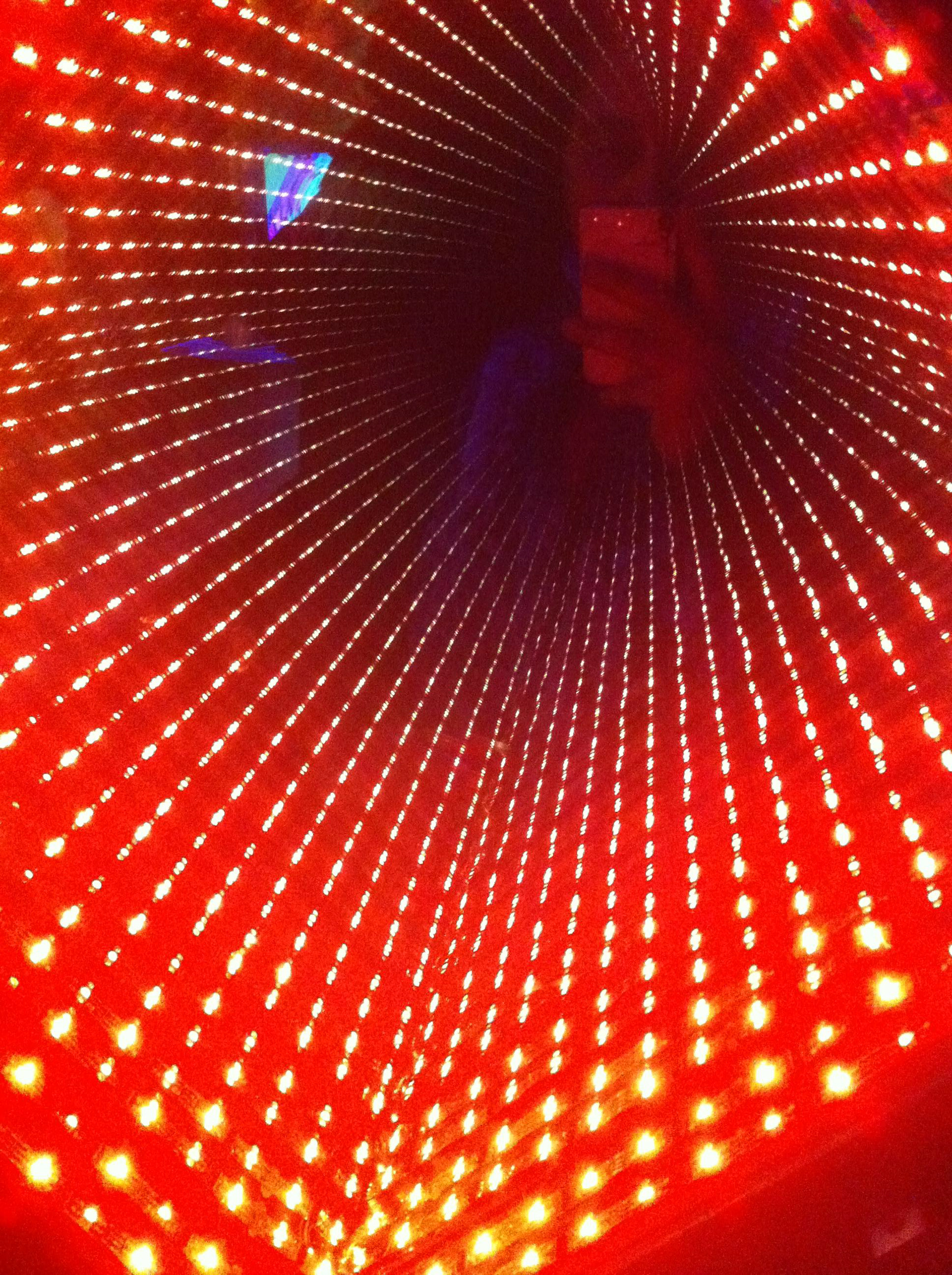 DANIEl ALLEGRUCCI inside mirror light