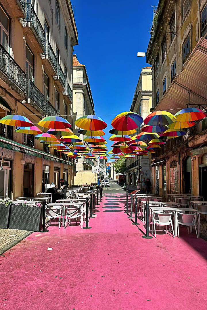 Rua Nova do Carvalho (Pink Street)