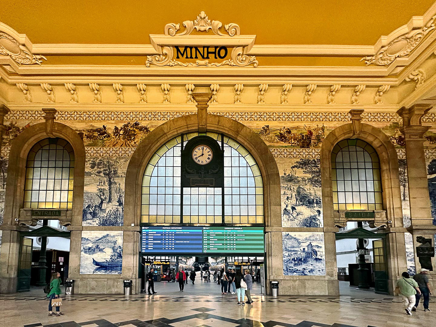 São Bento Train Station