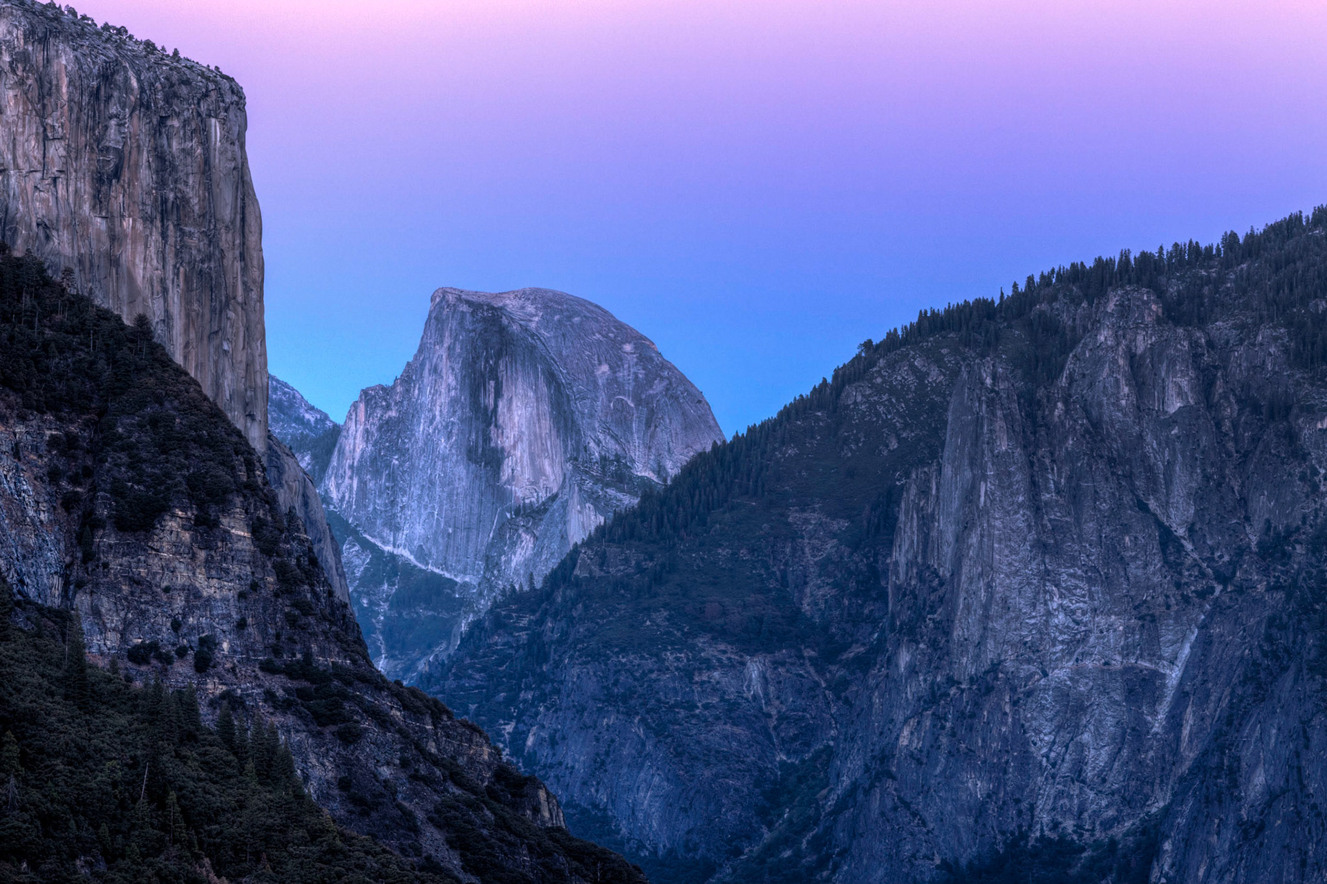 During sunset the Shadow of the Earth starts bring the darkness into the valley.