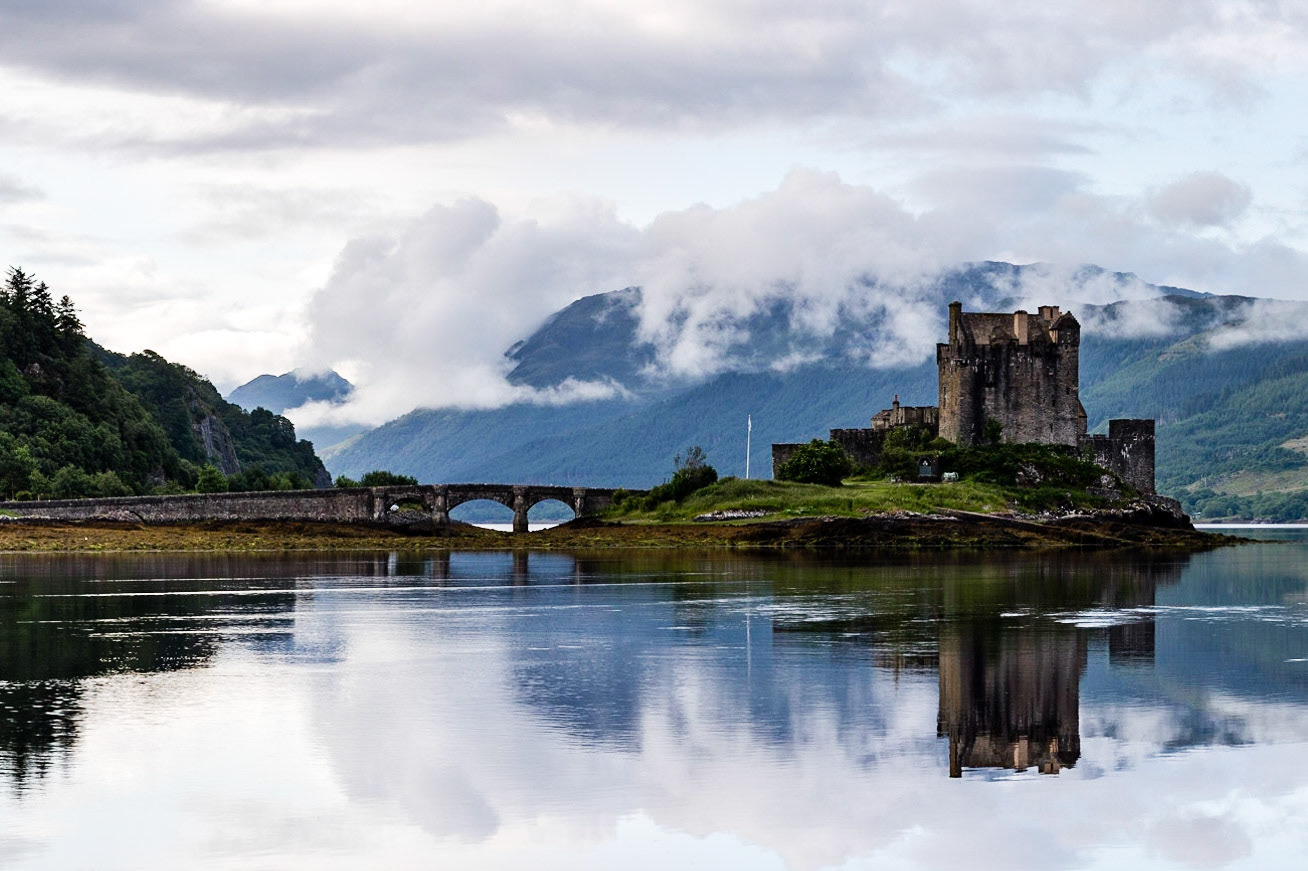 Last day staying near the castle I awoke to find one of the best views I had seen of the castle reflecting in Loch Long.