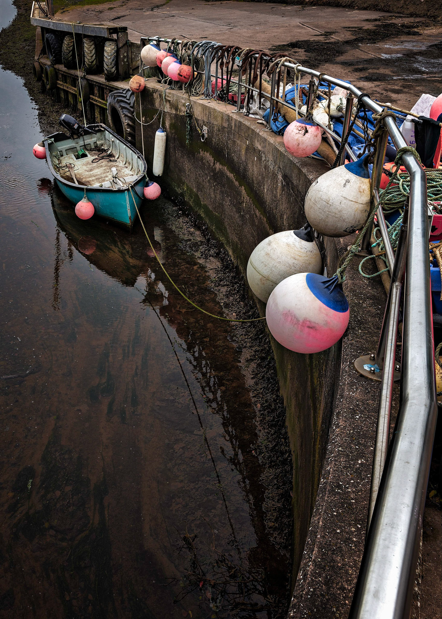 A boat tied up at the boat ramp in Lympstone.