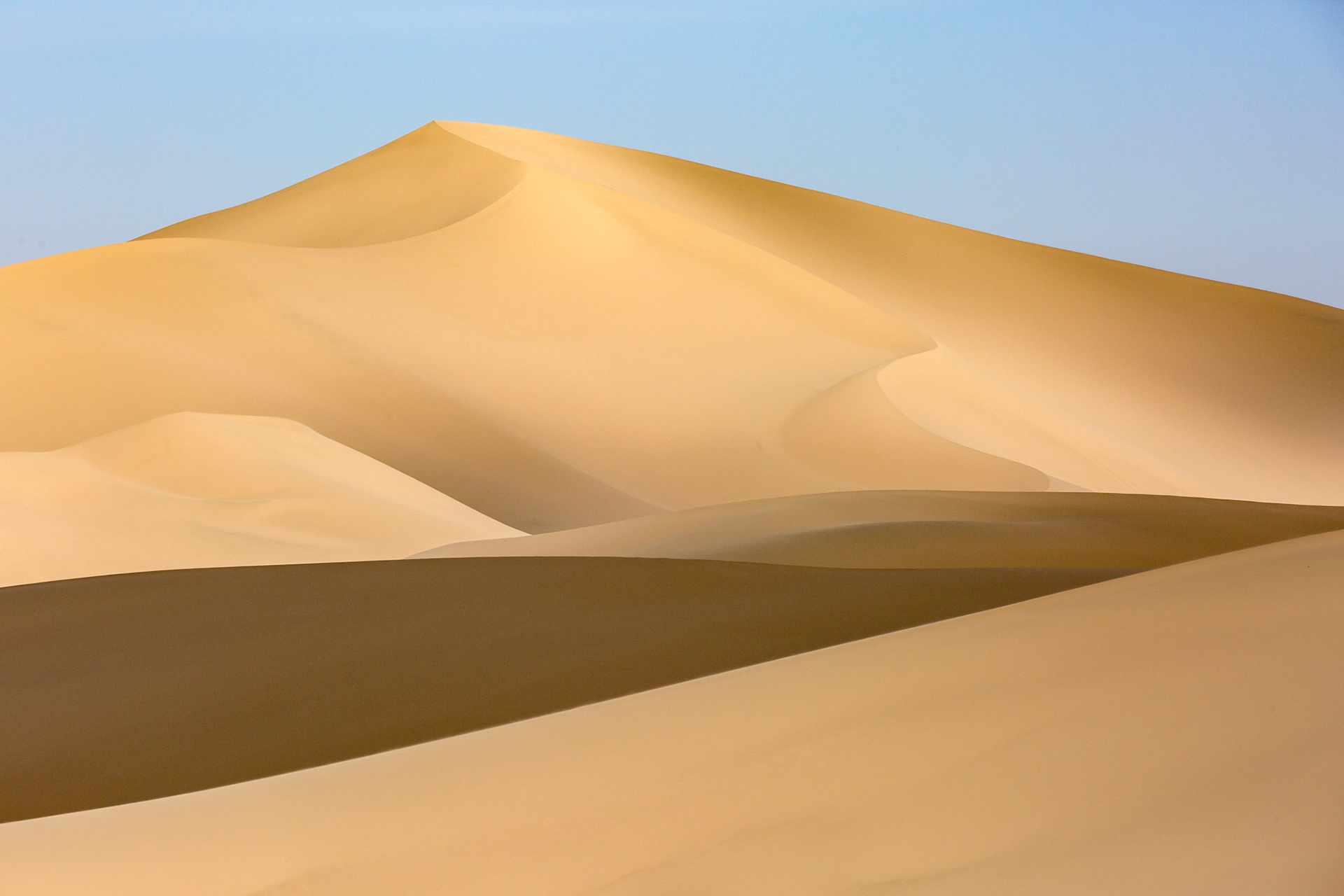 An almost abstract view of the Khongoryn Els sand dunes in the Gobi Gurvansaikhan National Park in Mongolia.