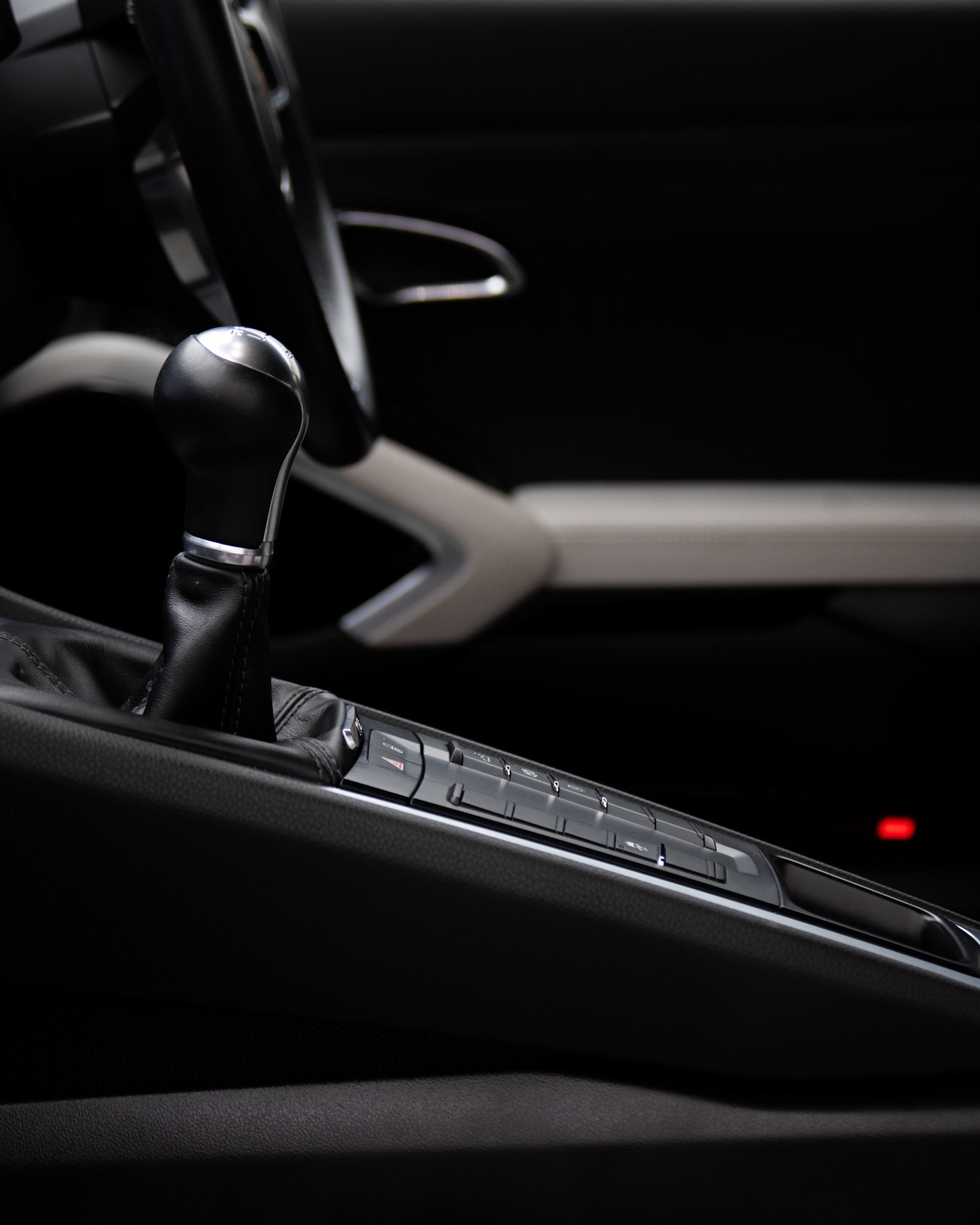 PORSCHE 718 CAYMAN