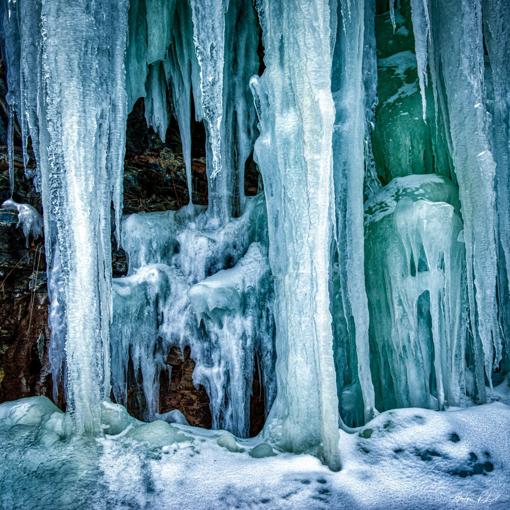 medium close up photo of frozen icefall