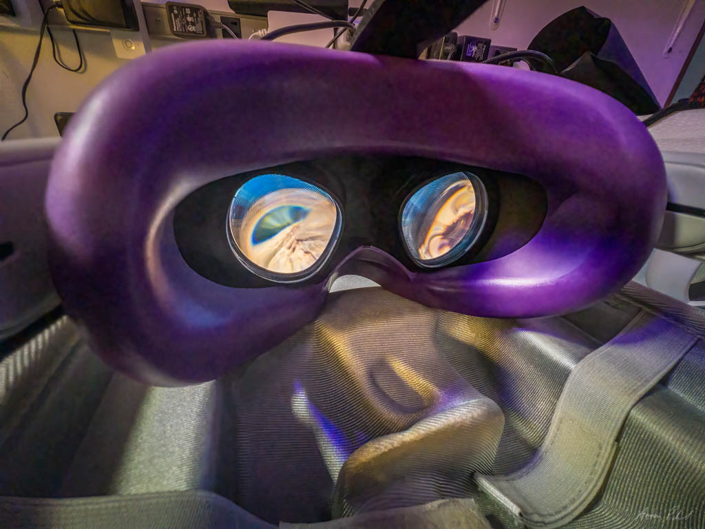 closeup photo of a VR headset