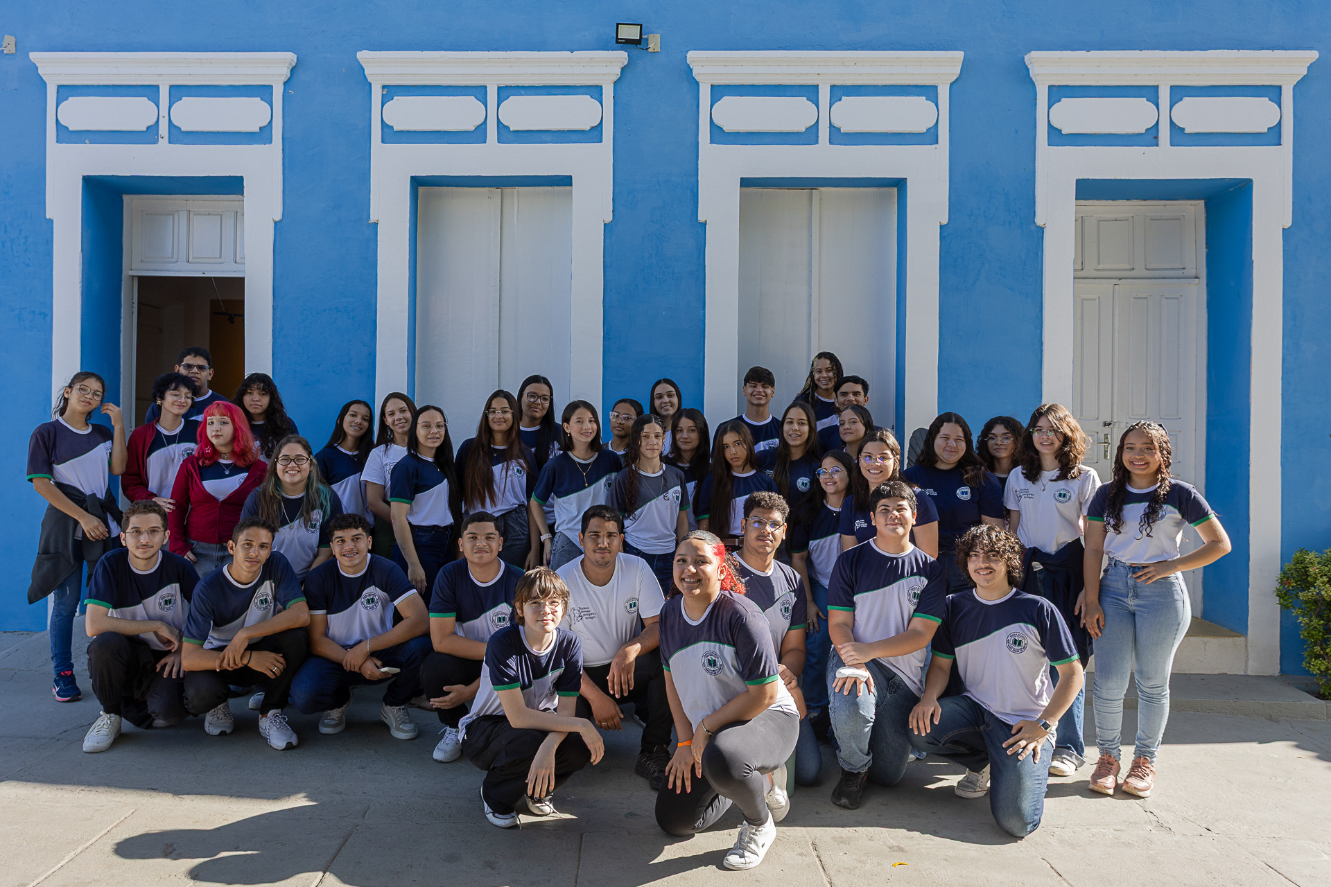 Alunos da Escola Est Prof Maria Edilma de Freitas vieram prestigiar a exposição