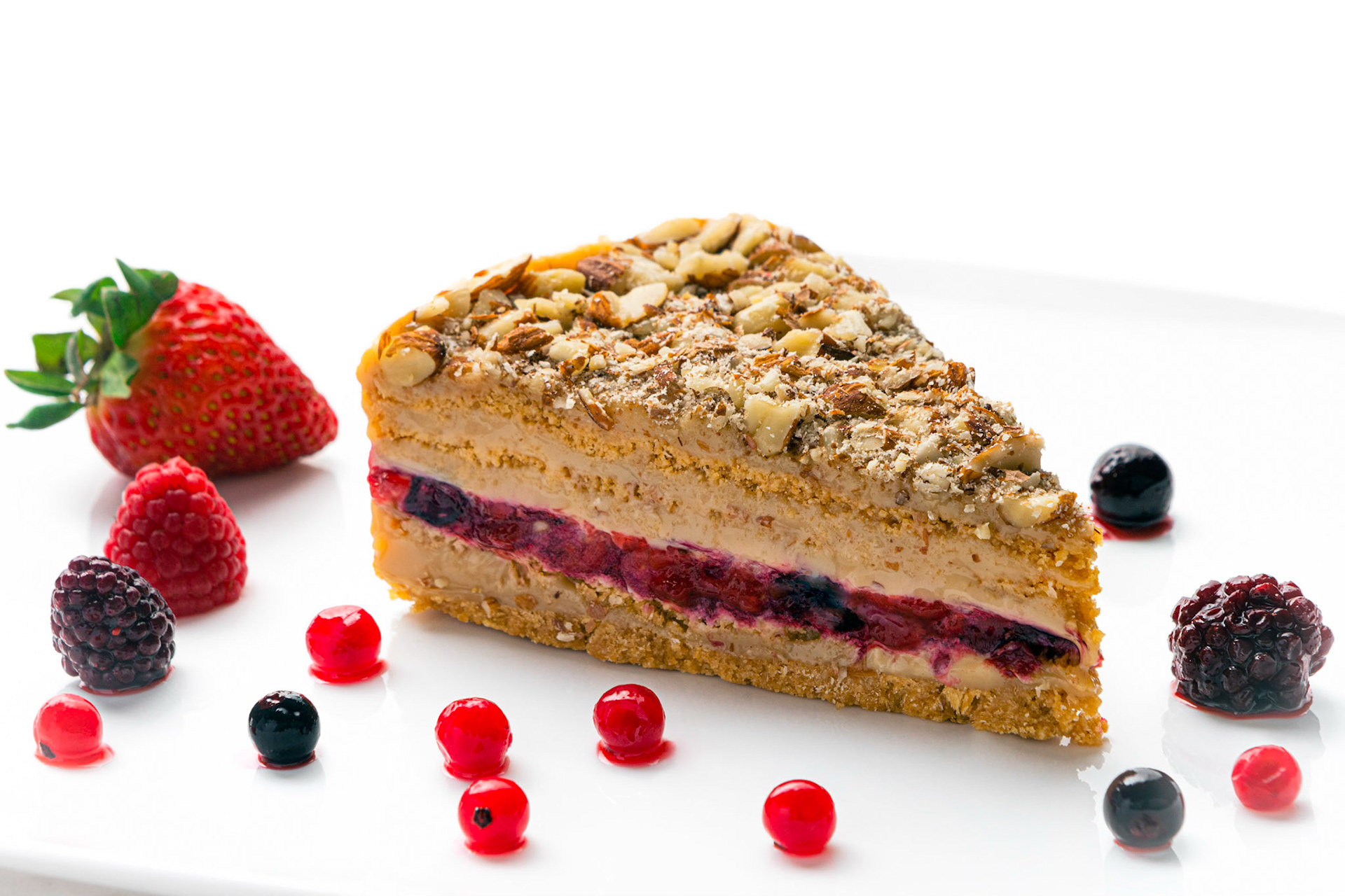 Torta Caluga Frutos Rojos