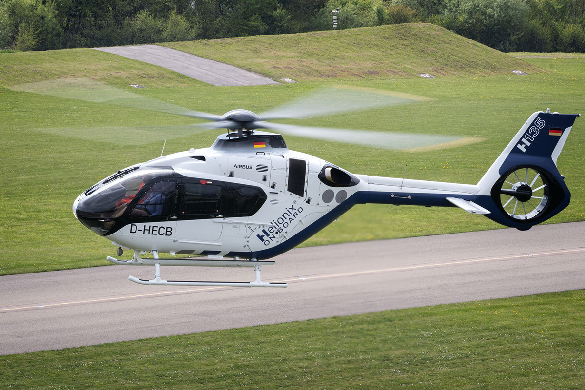 Airbus helicopters. H135 вертолет. Airbus h135. Вертолеты Airbus Helicopters. Вертолет Эйрбас h135.