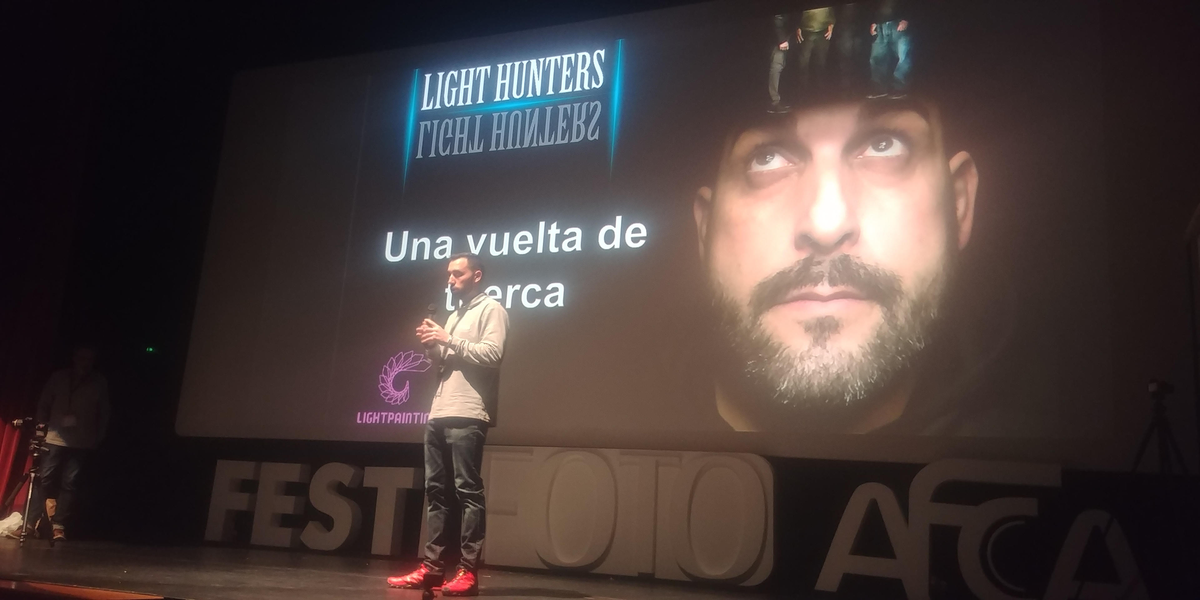 PONENCIA LIGHT HUNTERS