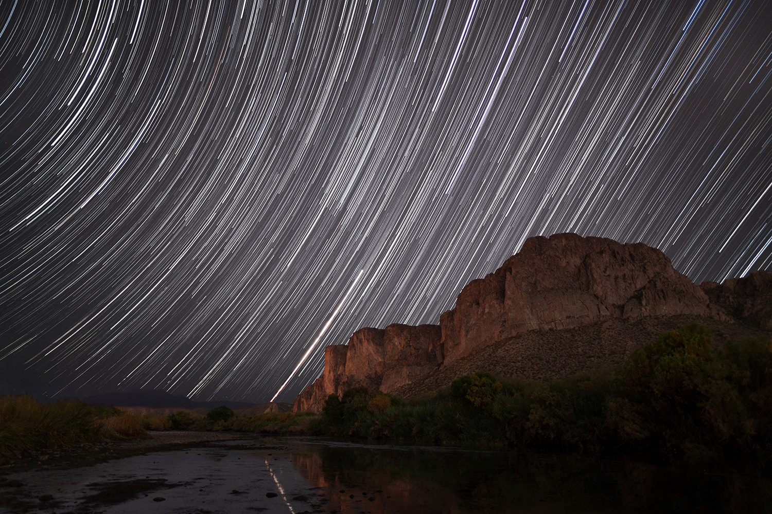 Star Trails filling the sky