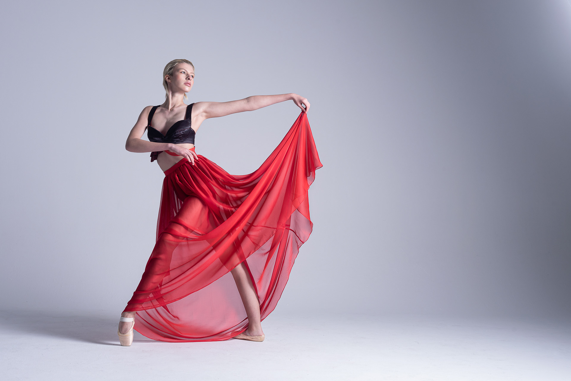 Model: Sonia @sonia_luczak @malvamodels | HMUA: Dawid Wieczorkowski @eyeofthedarkness_ | styling: Klaudyna Wójcik @style_sistars | Designers: Damian Głażewski @damianglazewski, Paulina Janiuk @pj_paulinajaniuk | Studio 57 @studio57.com.pl