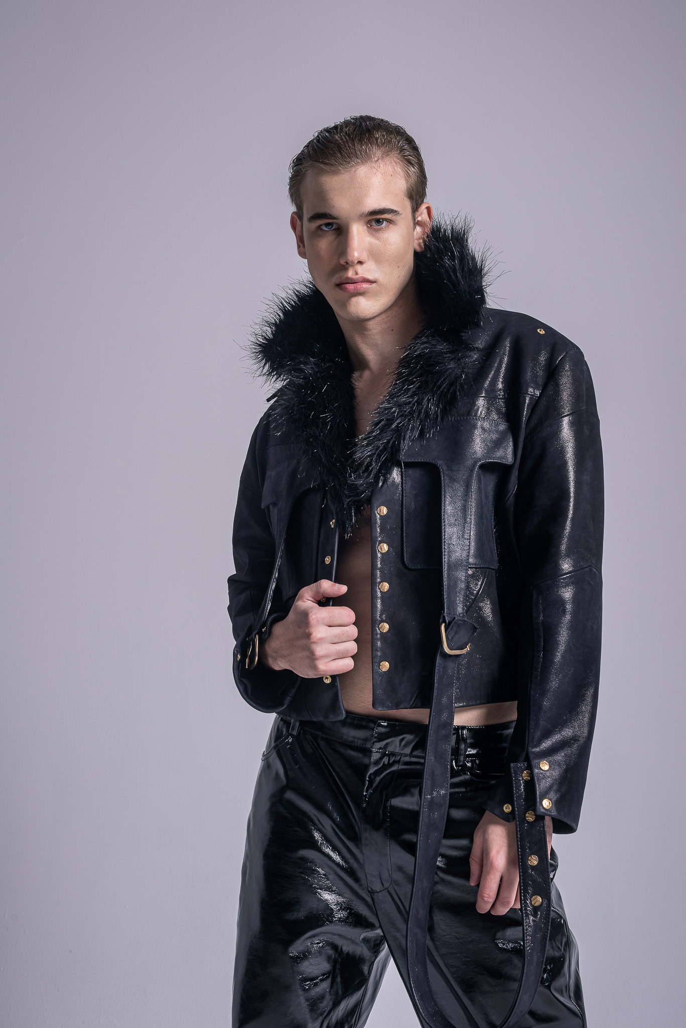 Model: Adrian @nieeecik @as_management | HMUA: Dawid Wieczorkowski @eyeofthedarkness_ | styling: Klaudyna Wójcik @style_sistars | Designer: Kacper Krawel @kacperkrawel | Studio 57 @studio57.com.pl