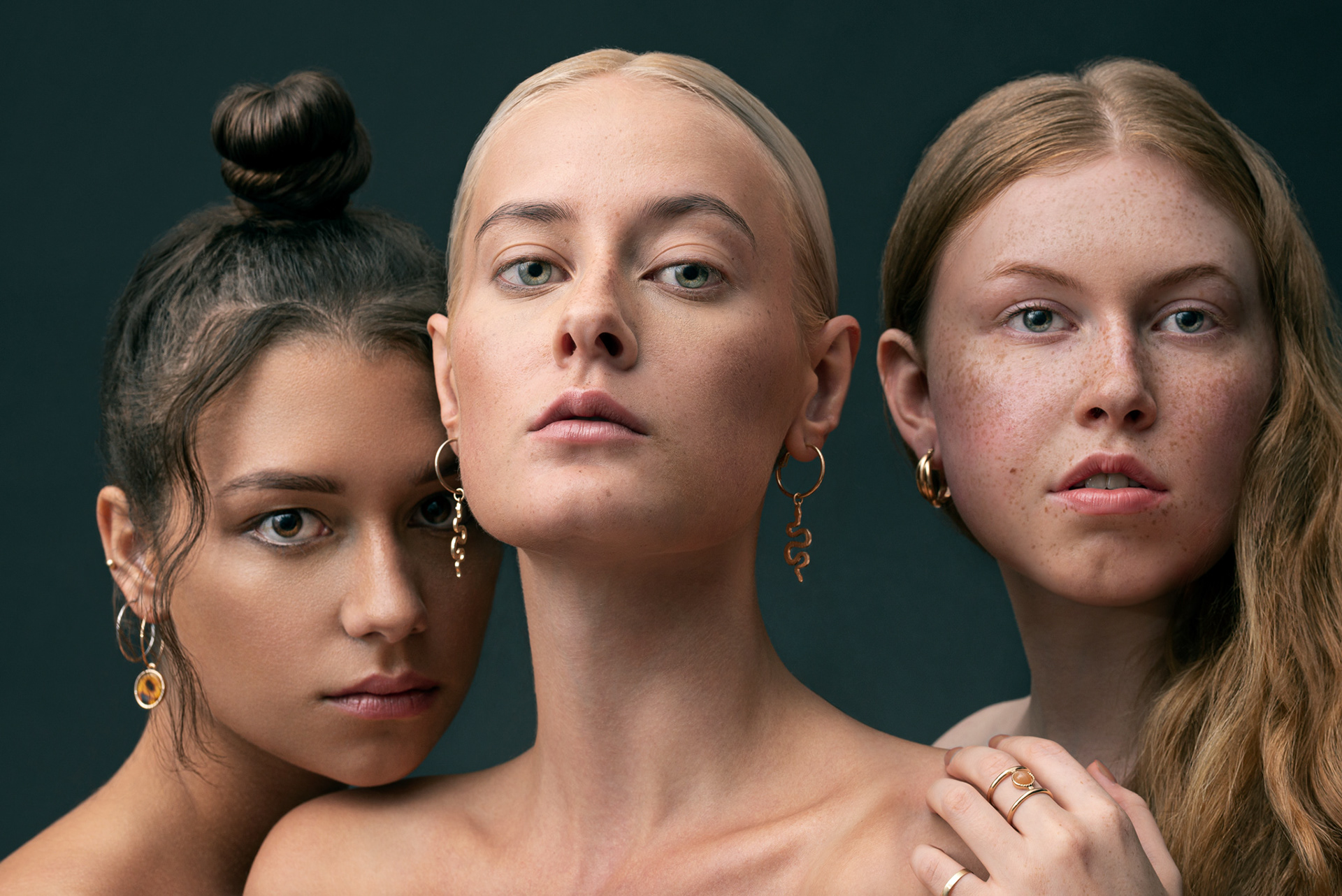 Models: Wiktoria Wójcikiewicz @littlebitblack, Magdalena Frost @_frostmagdalena, Aleksandra Słaby @aleslabo, HMUA: 1.4.1. Make-Up @1.4.1.makeup, Styling: Maja Malinowska @majkaaam