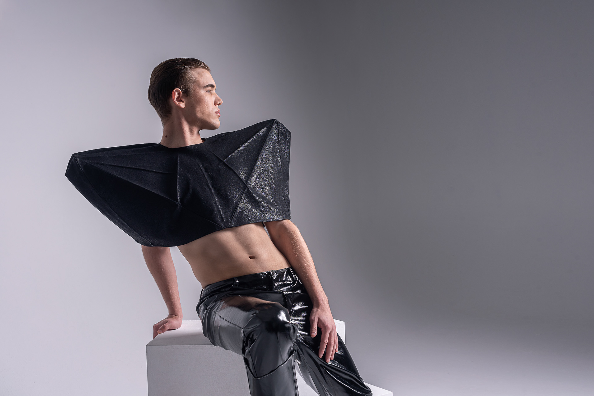 Model: Adrian @nieeecik @as_management | HMUA: Dawid Wieczorkowski @eyeofthedarkness_ | styling: Klaudyna Wójcik @style_sistars | Designer: Kacper Krawel @kacperkrawel | Studio 57 @studio57.com.pl