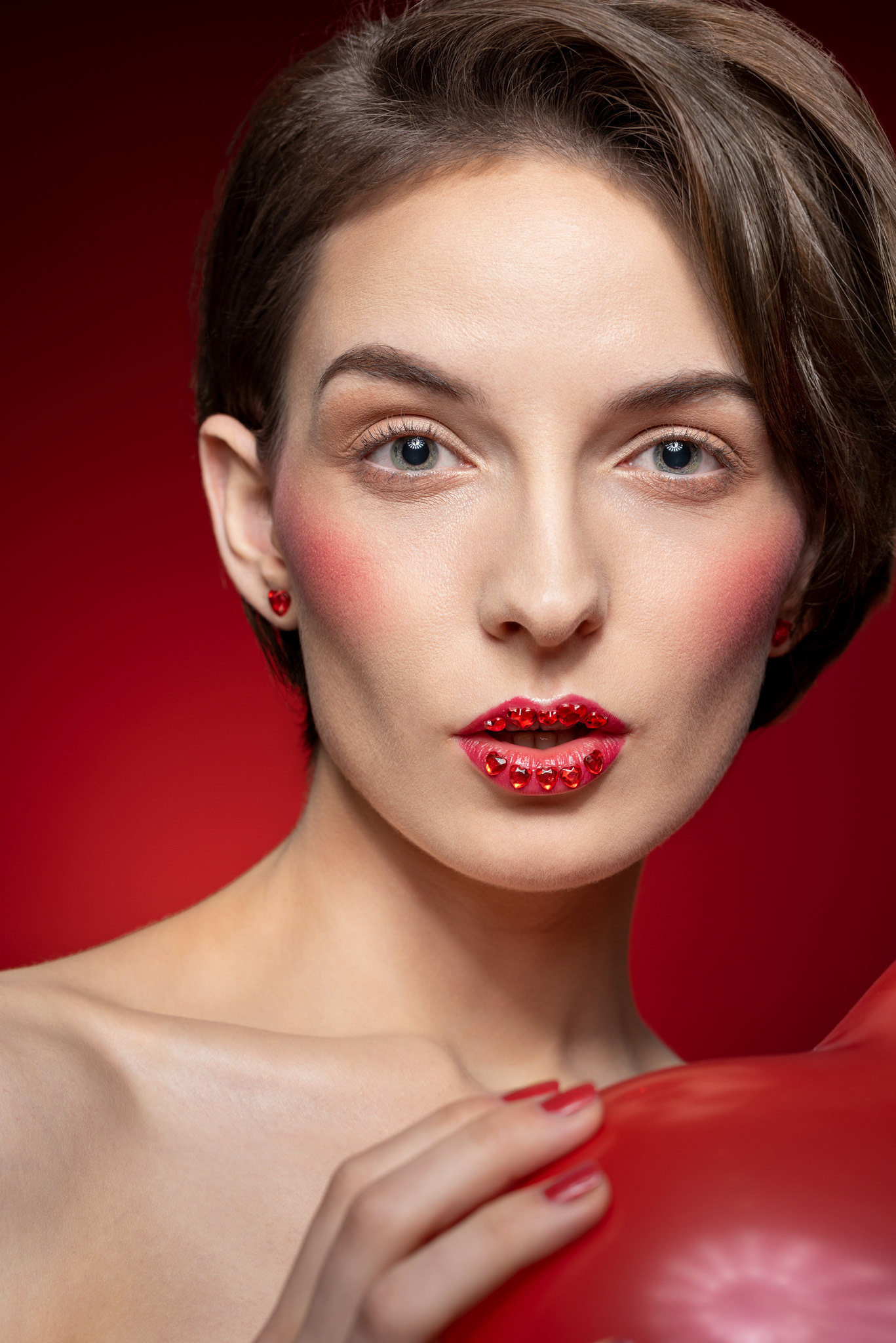 model: @marta_aryati, MUA: @saralaskamua