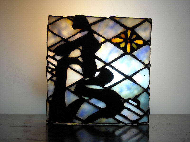 良- yoroshi-i - / 菊菱はめでたい事が続いていく意。