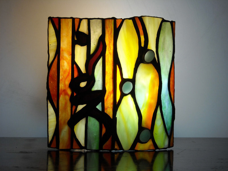 美- utsukushi-i - / うつくしい。立湧く紋は湯気が登って行く様を表わす。