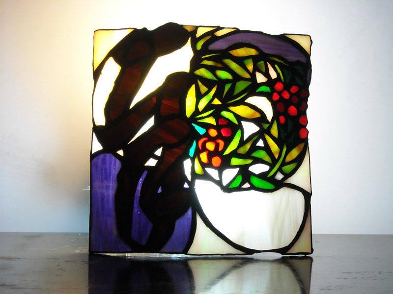 幸- saiwai - / 南天柄は、「難を転じて福となす」を表わす。