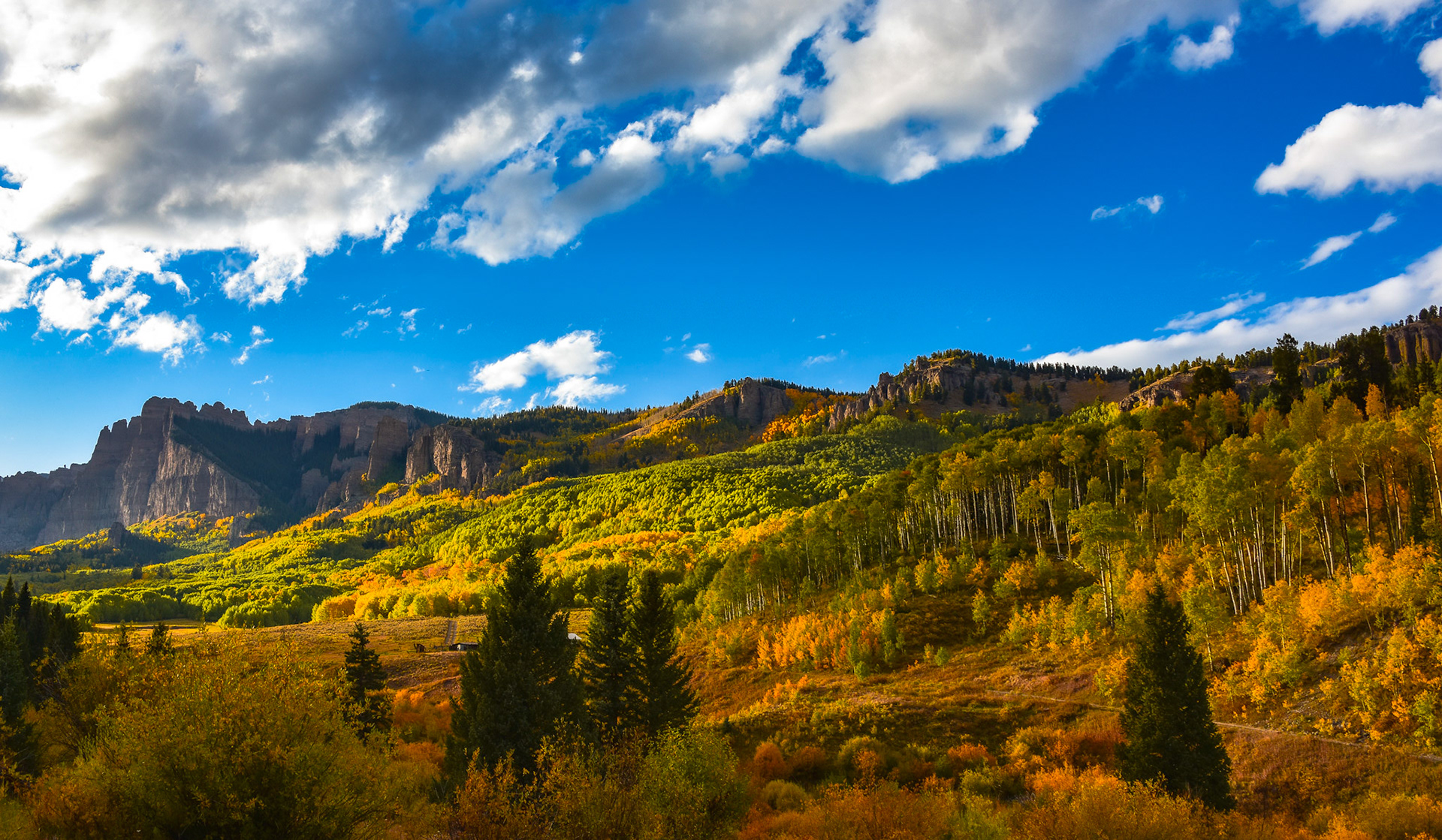 This trip fueled the fire for Autumn color photos.  I love this area.