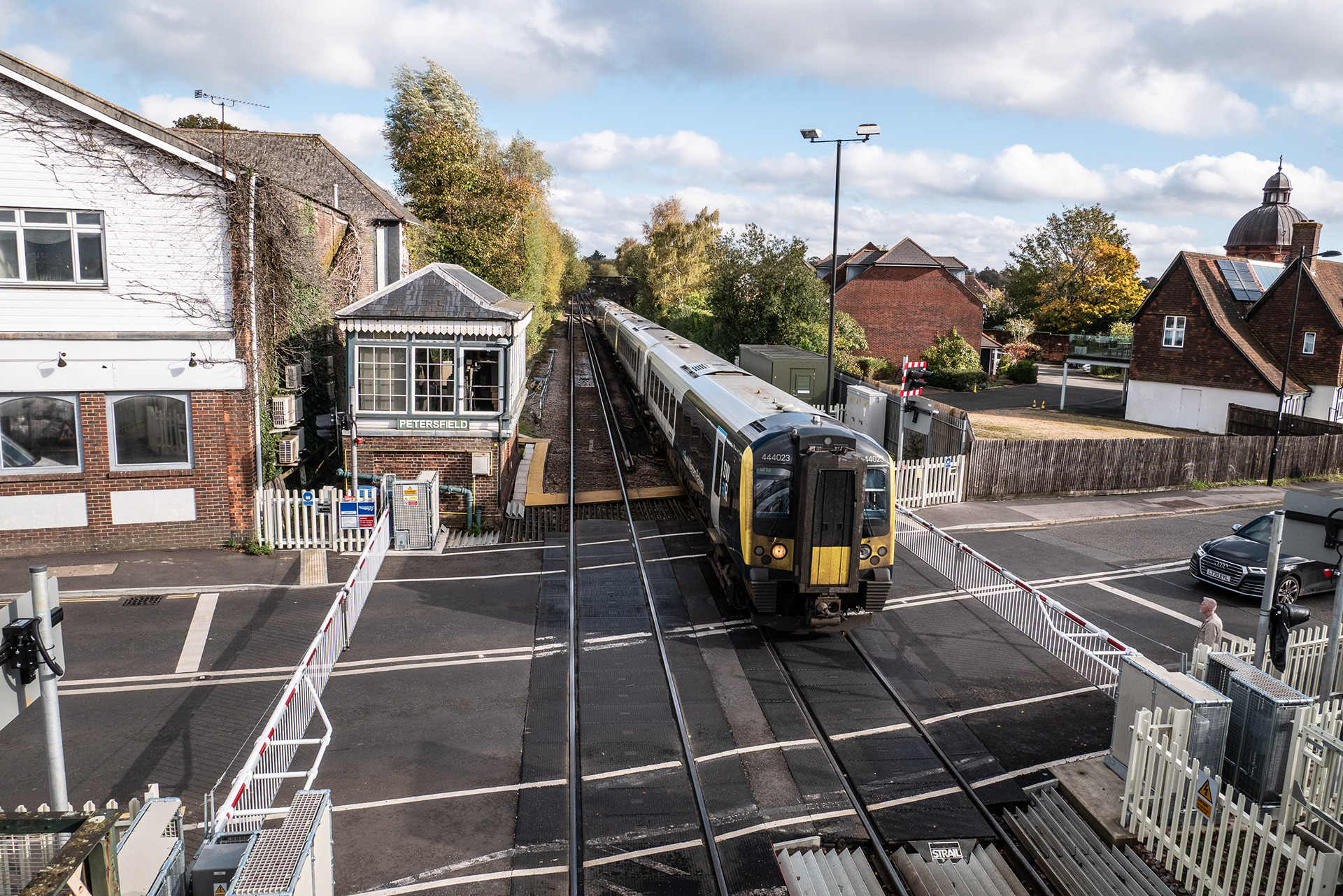 The level crossing by Petersfield Railway Station