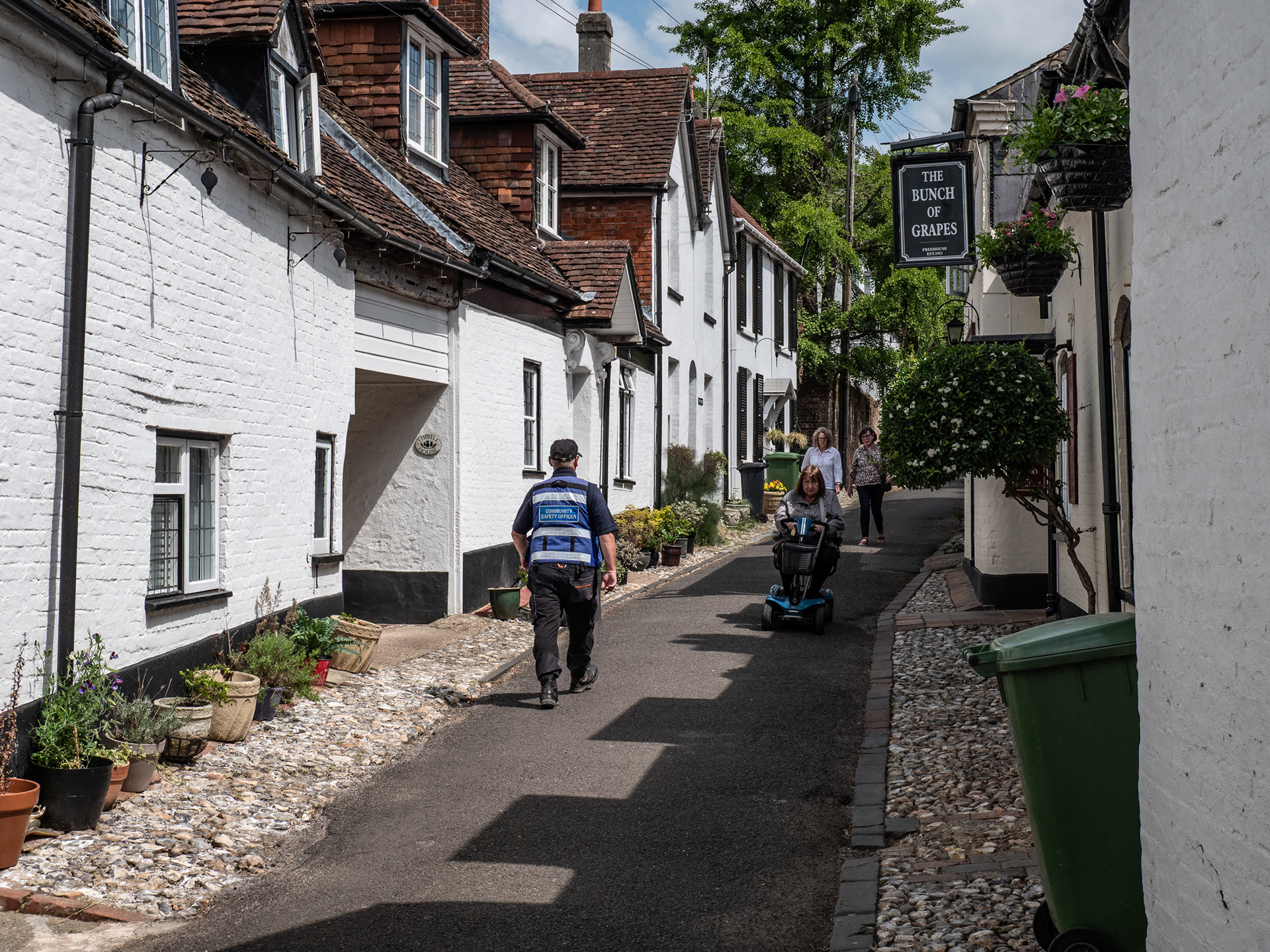 The lane that leads to the church in Bishop's Waltham