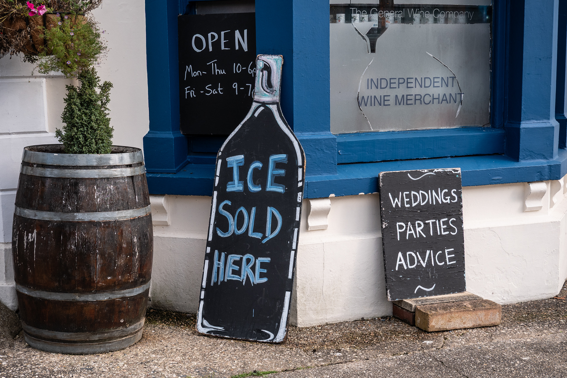 Off Licence in Petersfield