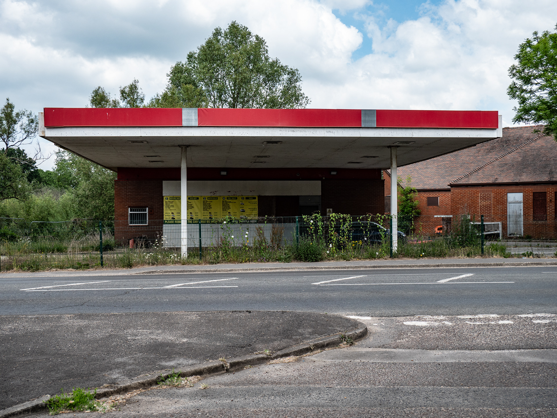 Disused petrol station in Bishop's Waltham