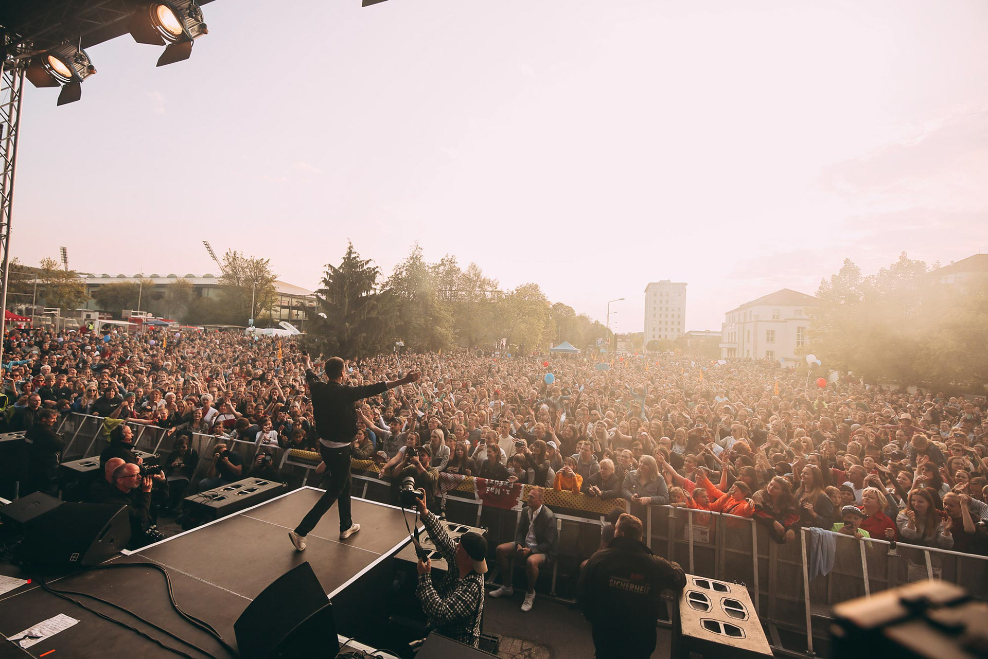 zusammenstehen Erfurt 2019