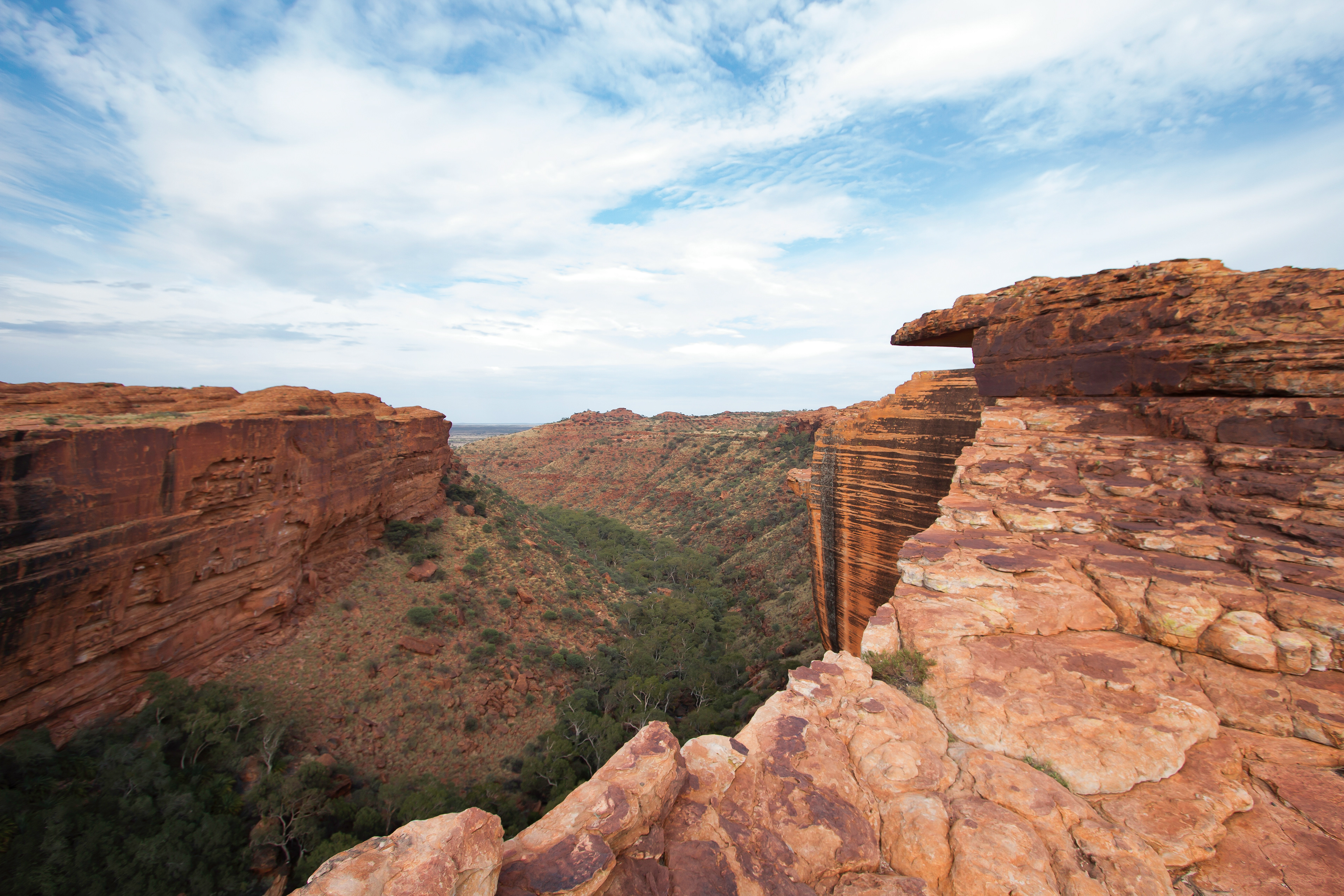 Rim Walk - Kings Canyon- Northern Territory - Australia