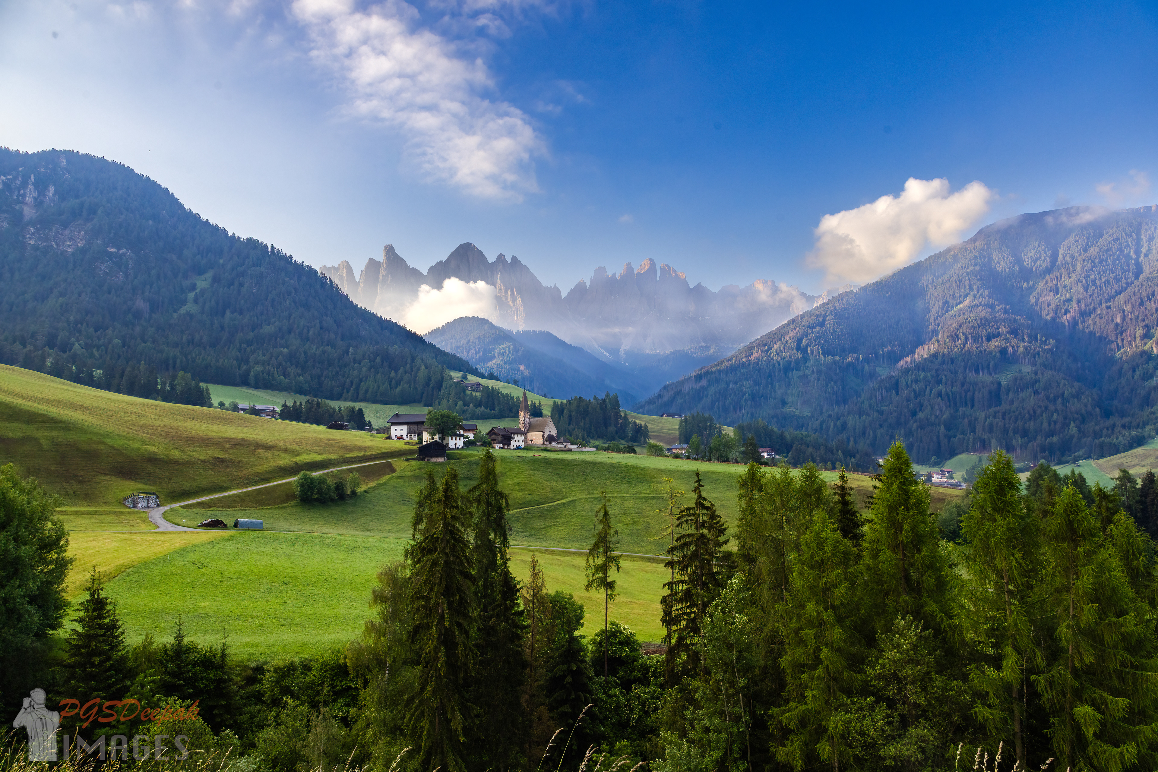 Chiesa di Santa Maddalena, Dolomites