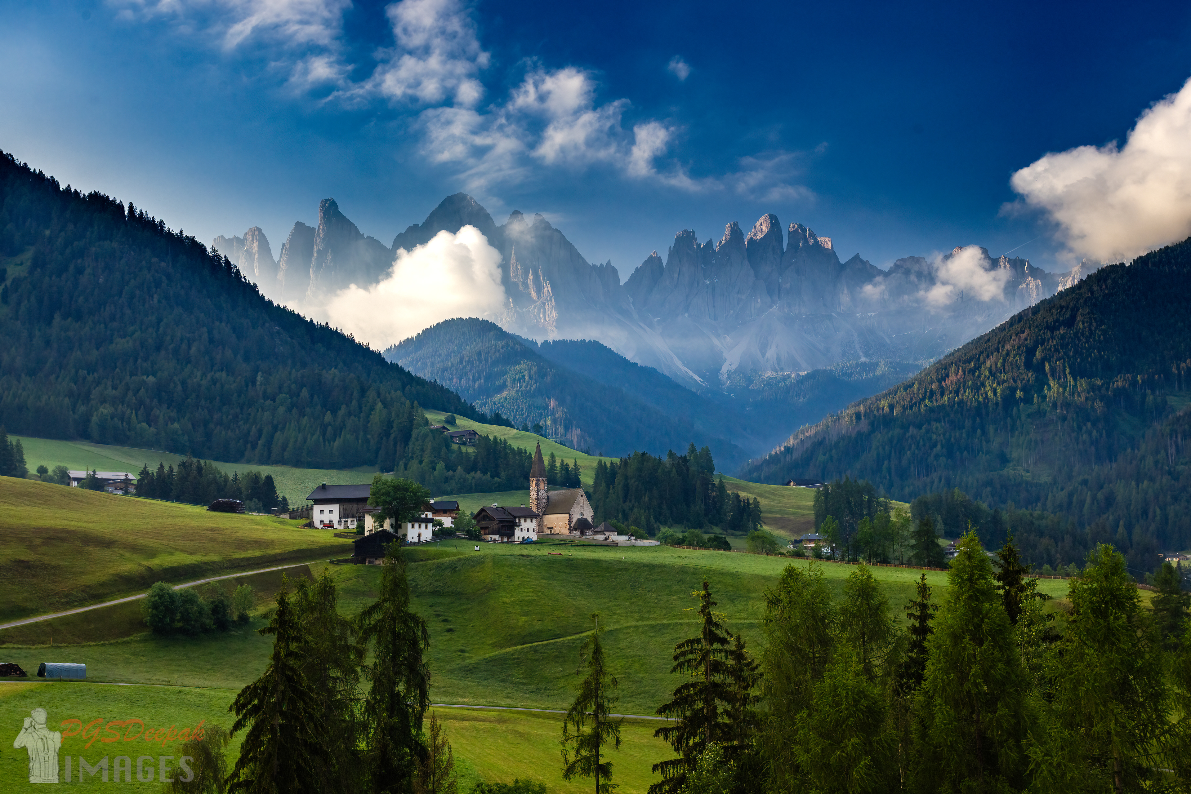 Chiesa di Santa Maddalena, Dolomites