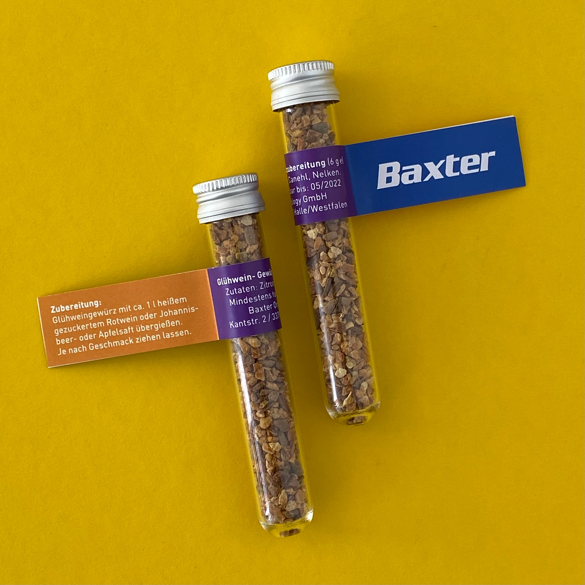 Glühweingewürz im Reagenzglas