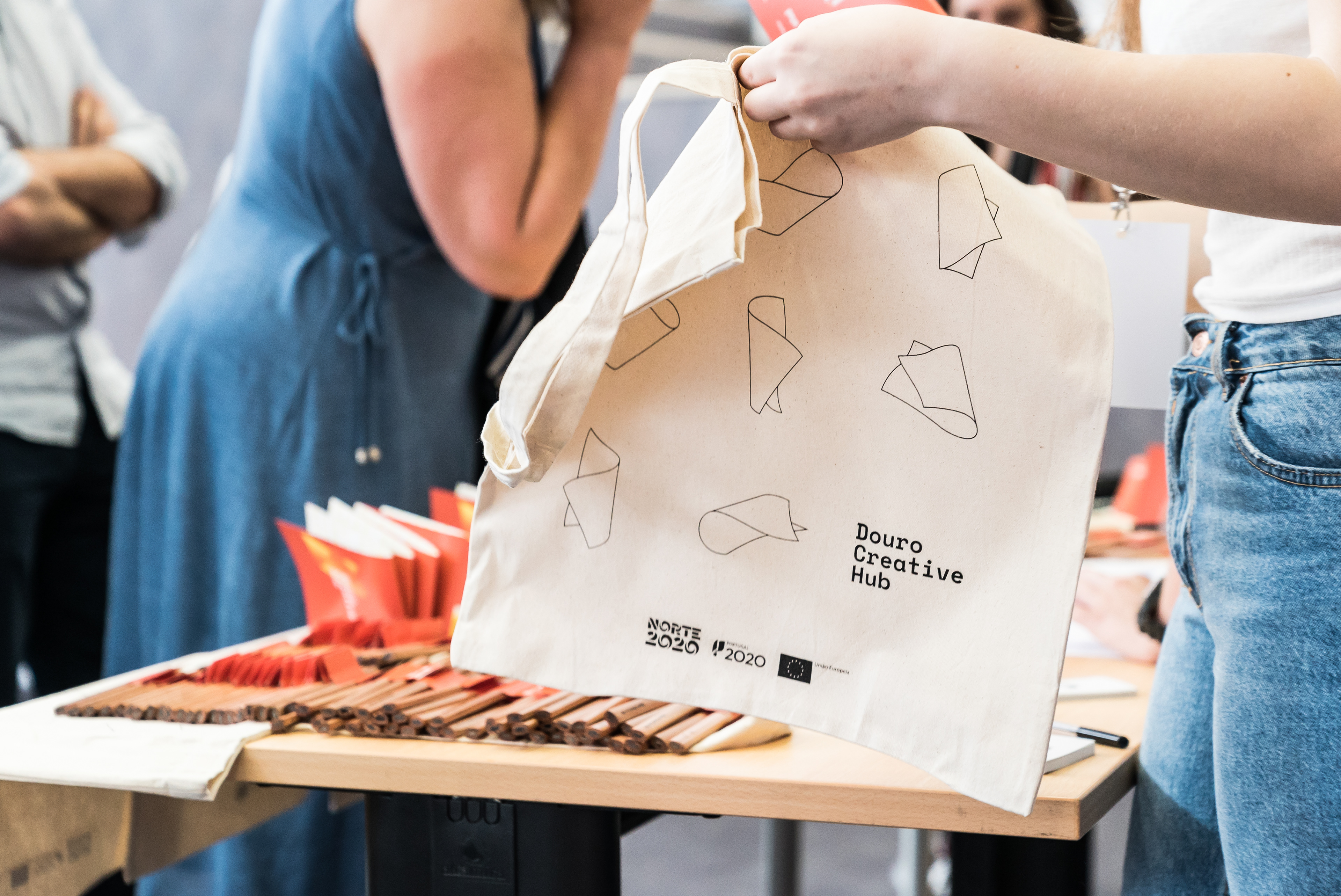 Fotografia Lateral Creative Studios Vila Real Teatro Municipal Totebag Design Eventos