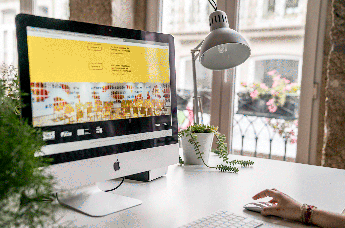 WebdesignDesign Gráfico Lateral Creative Studios Marketing Digital Vila Real