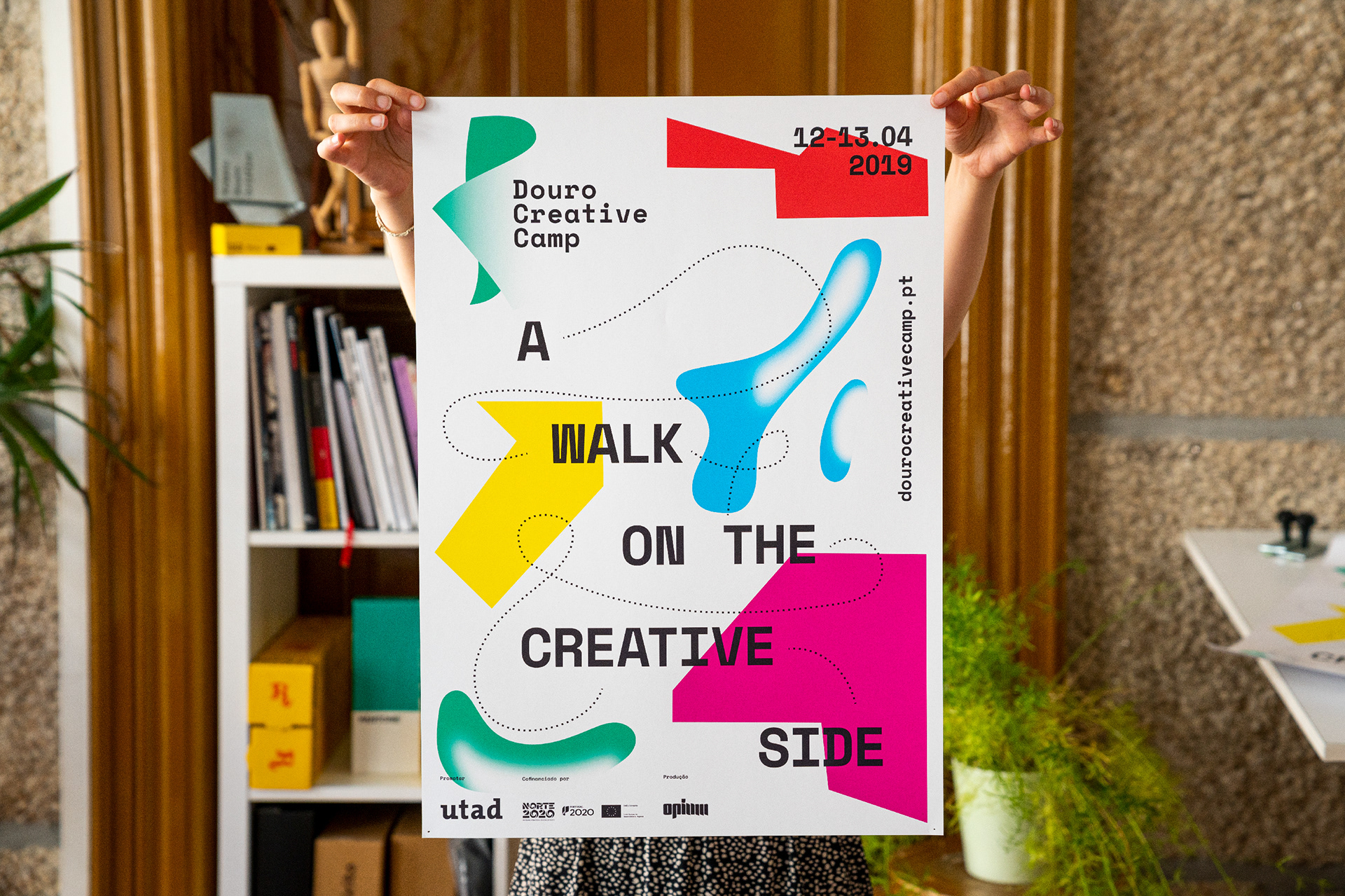 Poster do evento "A Walk on the creative side" realizado em Vila Real, Peso da Régua e Lamego, com design da Lateral Creative Studios