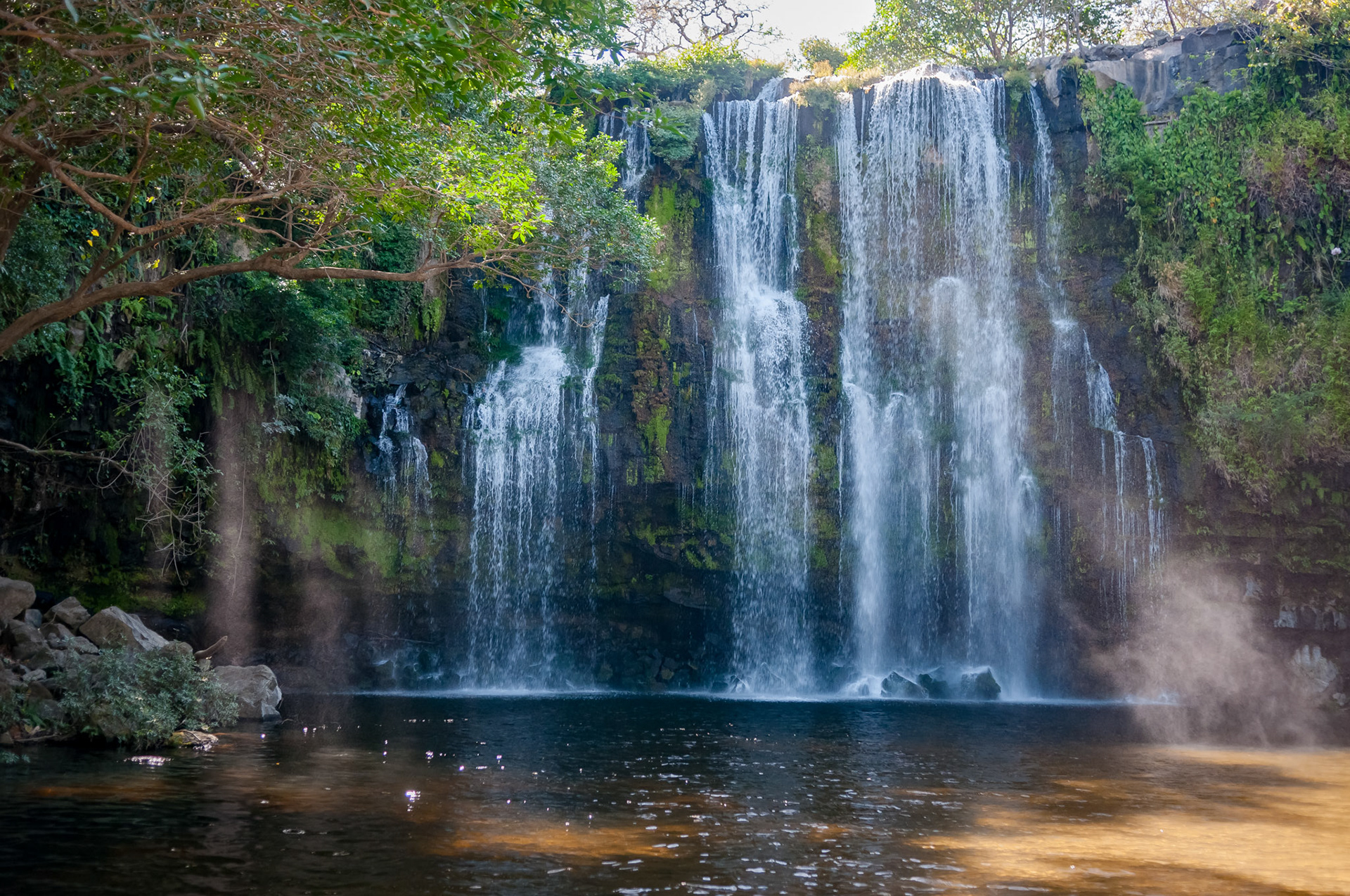 Cascade Llanos de Cortes