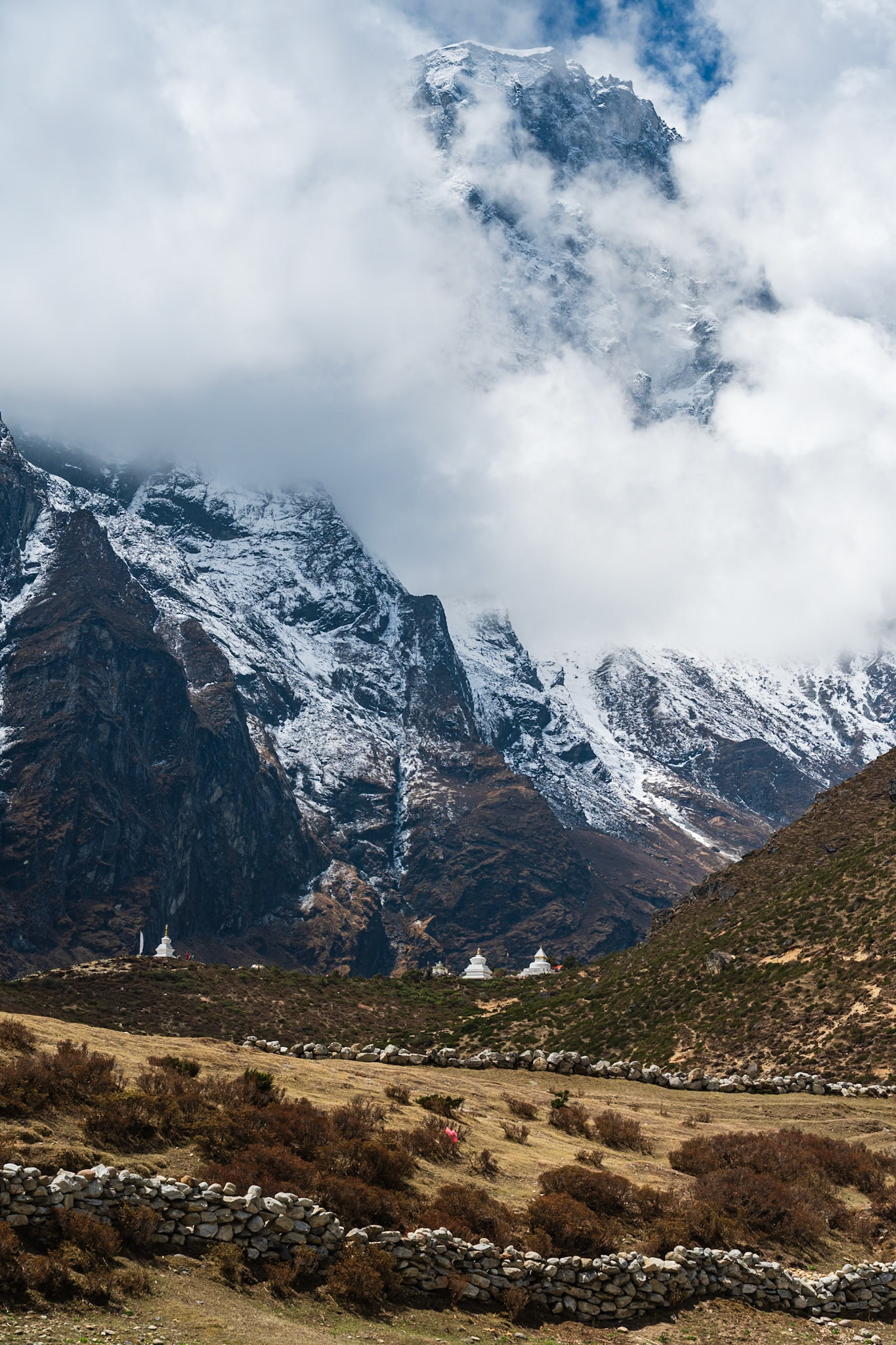 Day 9 - Lumden (4'370 m) to Namche Bazaar (3'446 m)
