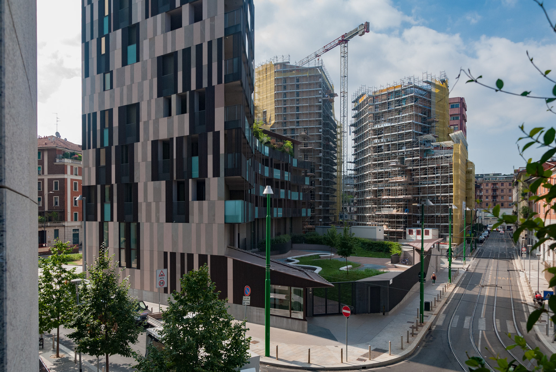 Piazza Gae Aulenti, Milan