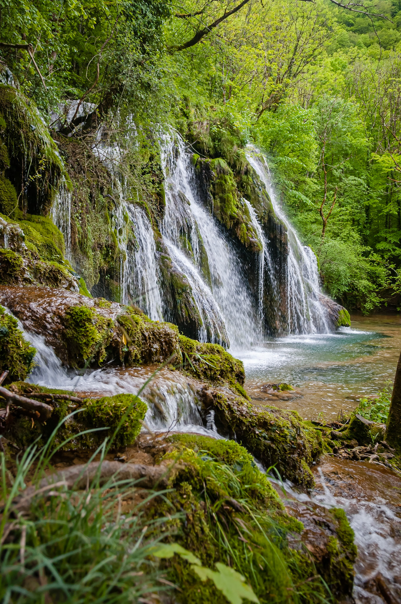 Cascade des tufs, La Reculée des Planches, France
