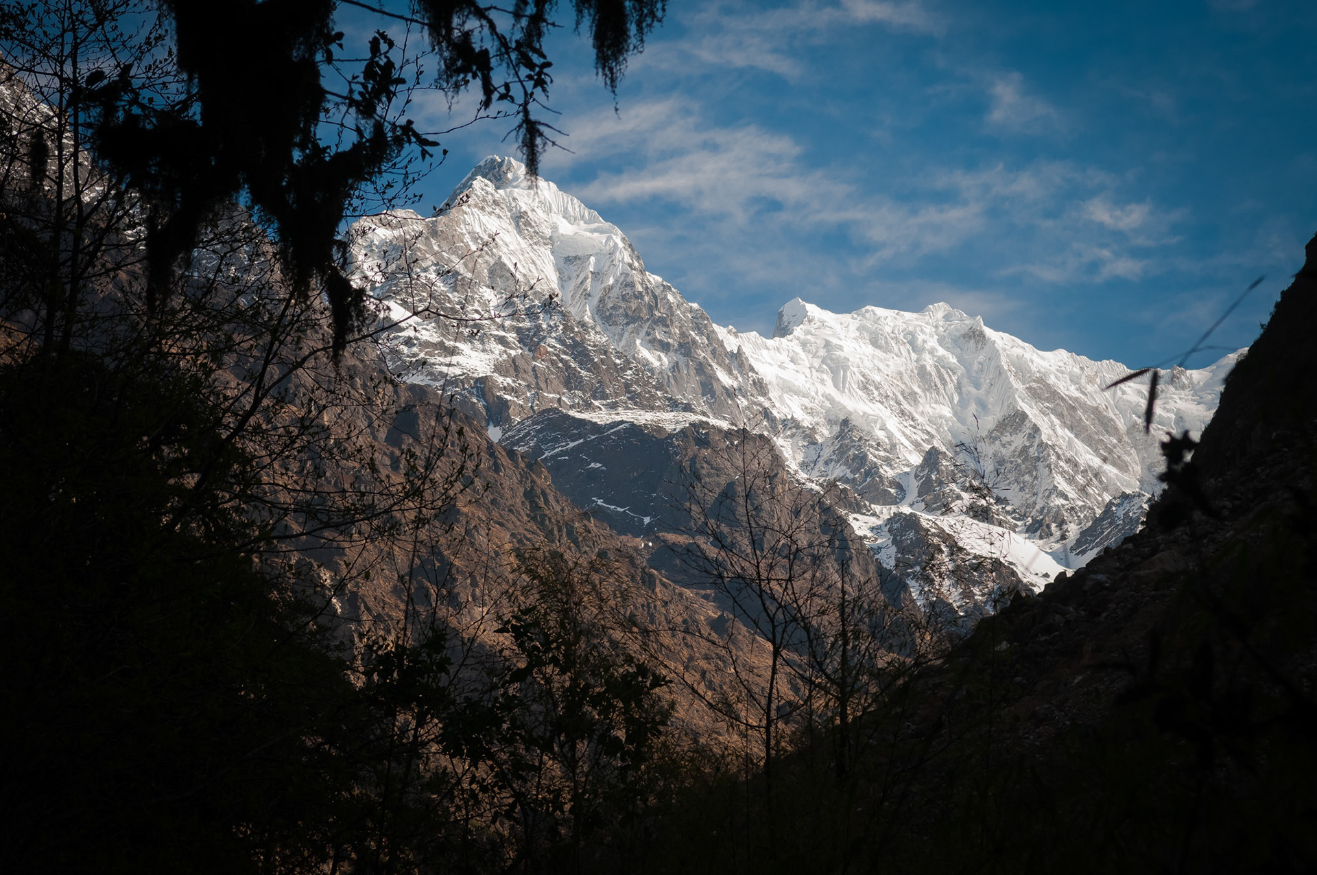 Entre Lama Hotel (2410m) et Langtang (3430m)