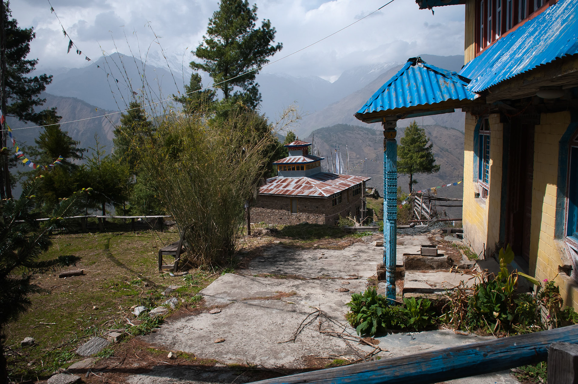 Entre Dhunche (1960m) et Thulo Syabru (2210m)