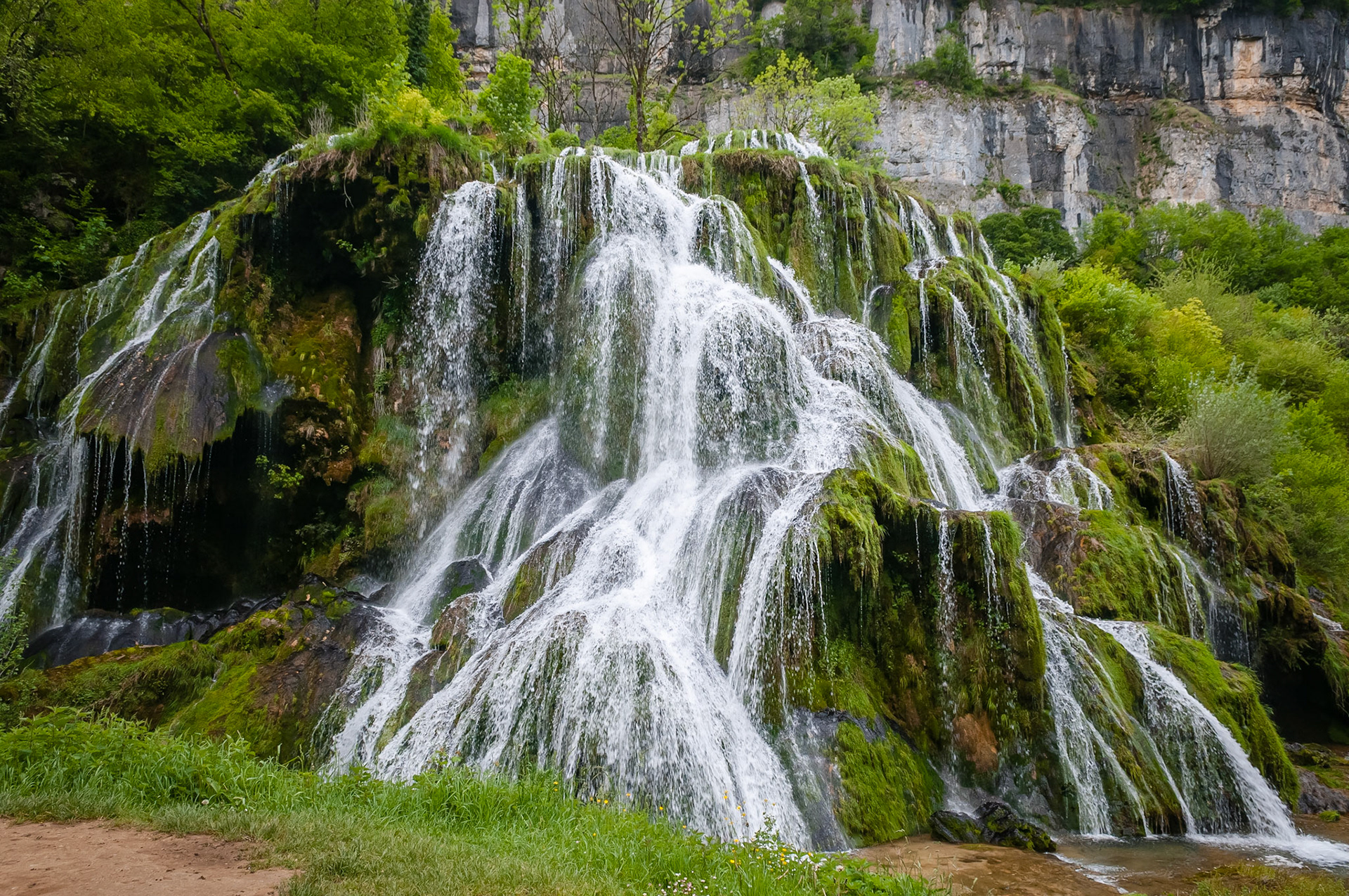 Cascade des tufs, Beaume-les-Messieurs, France