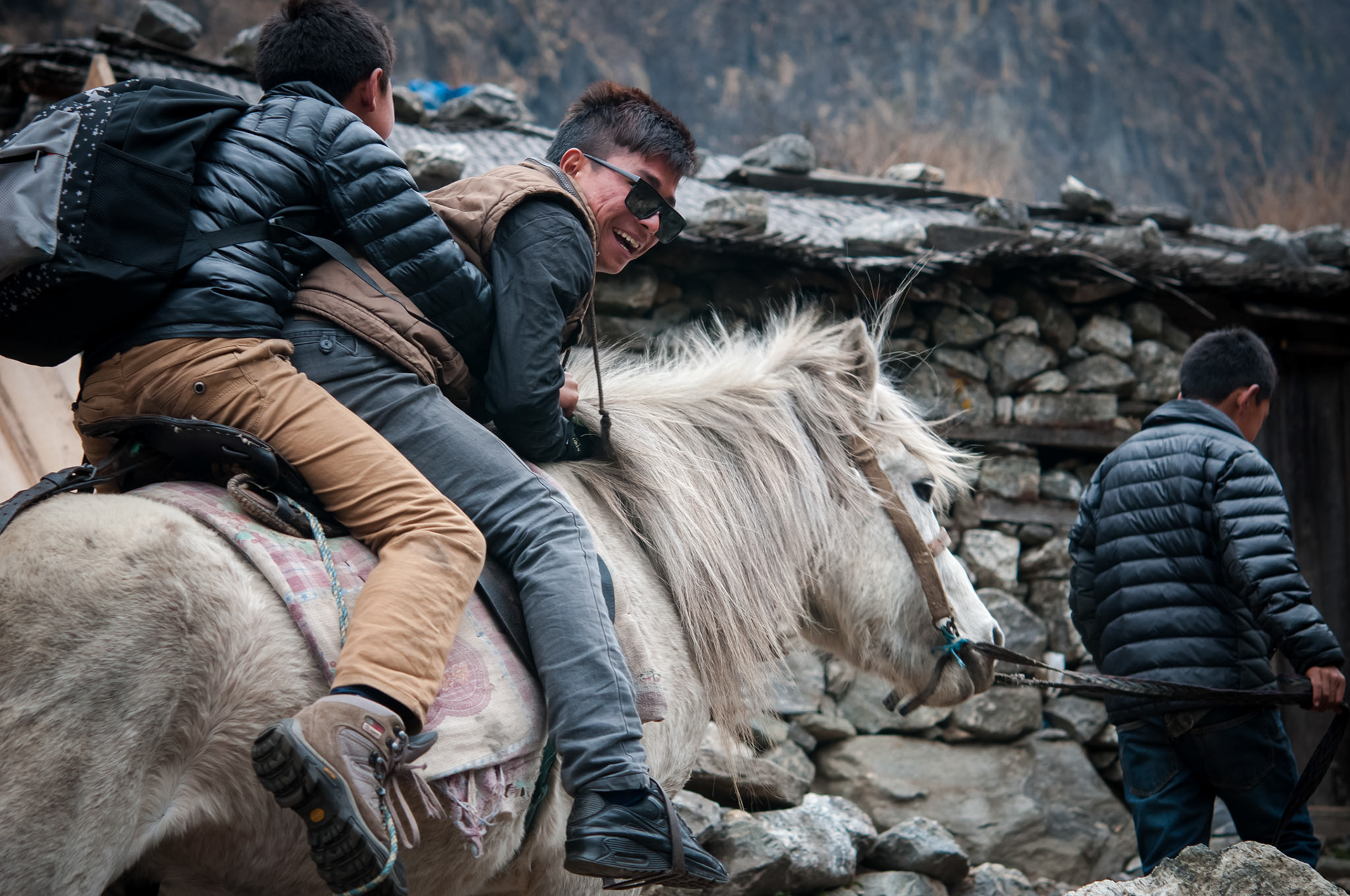 Entre Lama Hotel (2410m) et Langtang (3430m)